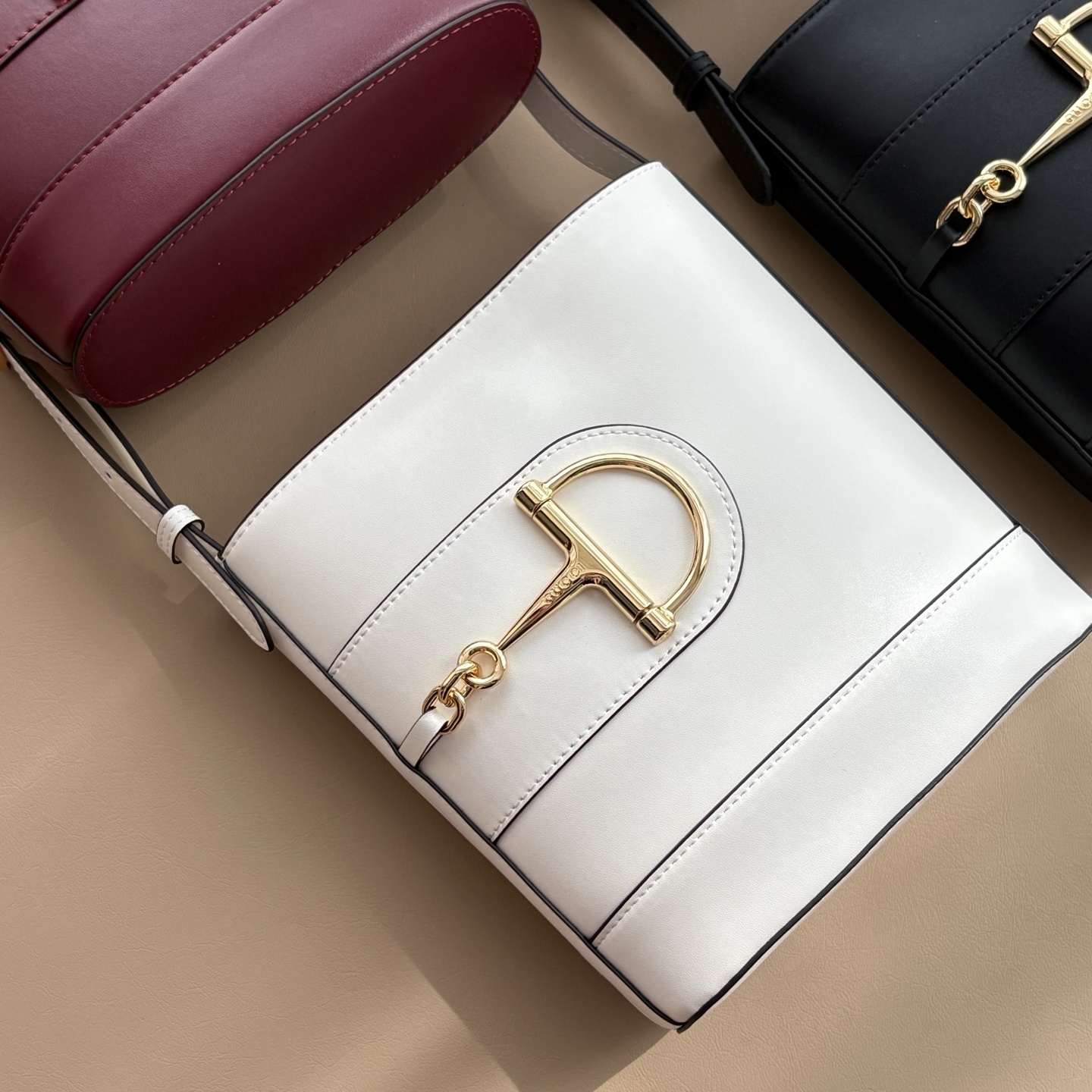 实拍#款号:尺寸:18.5x20x8.5cm在2025春夏系列中Gucci 73系 其系列名同年推出的一