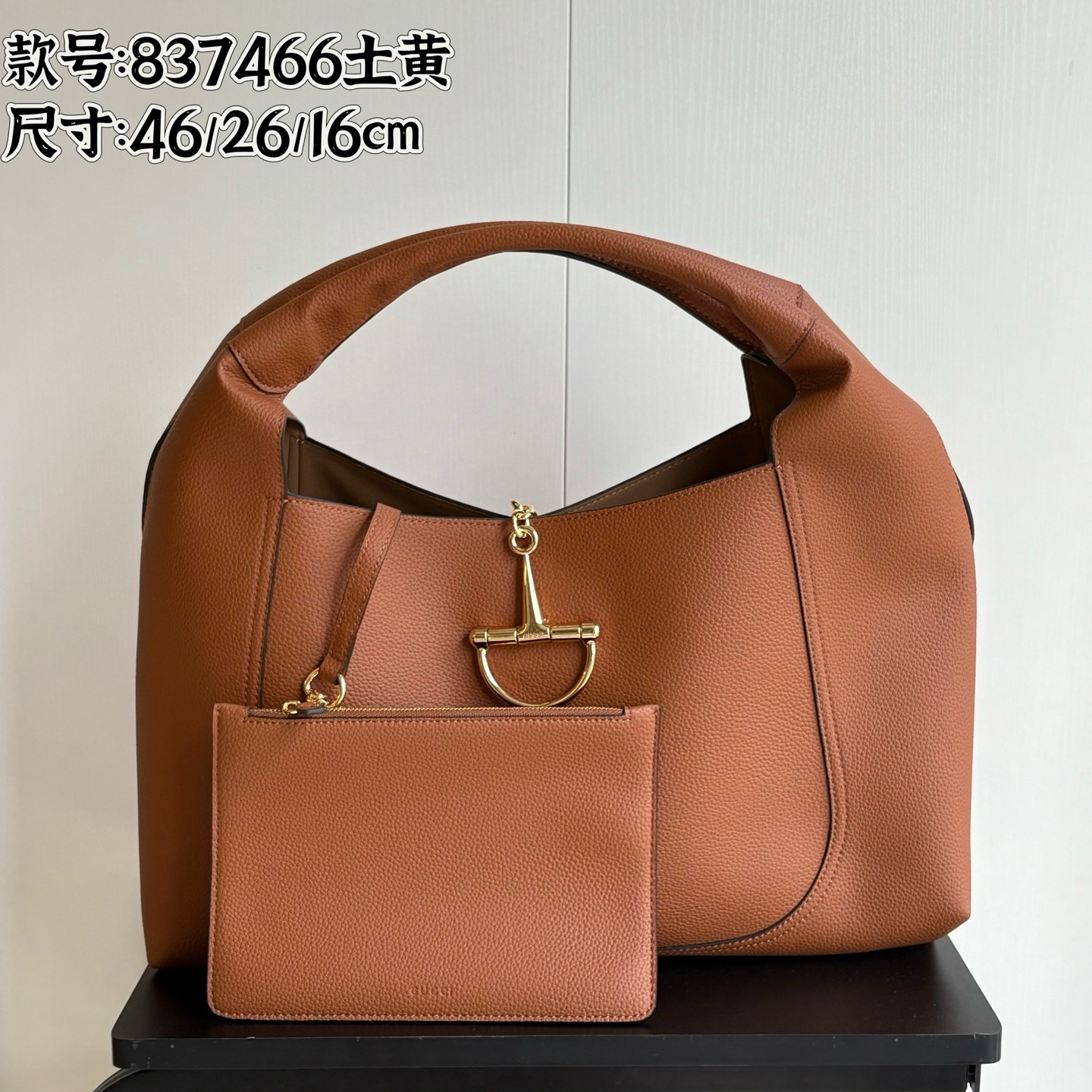 升级版实拍#款号:土黄尺寸:46/26/26cm全新GG Emblem系列焕新诠释品牌的隽永优雅风范和精