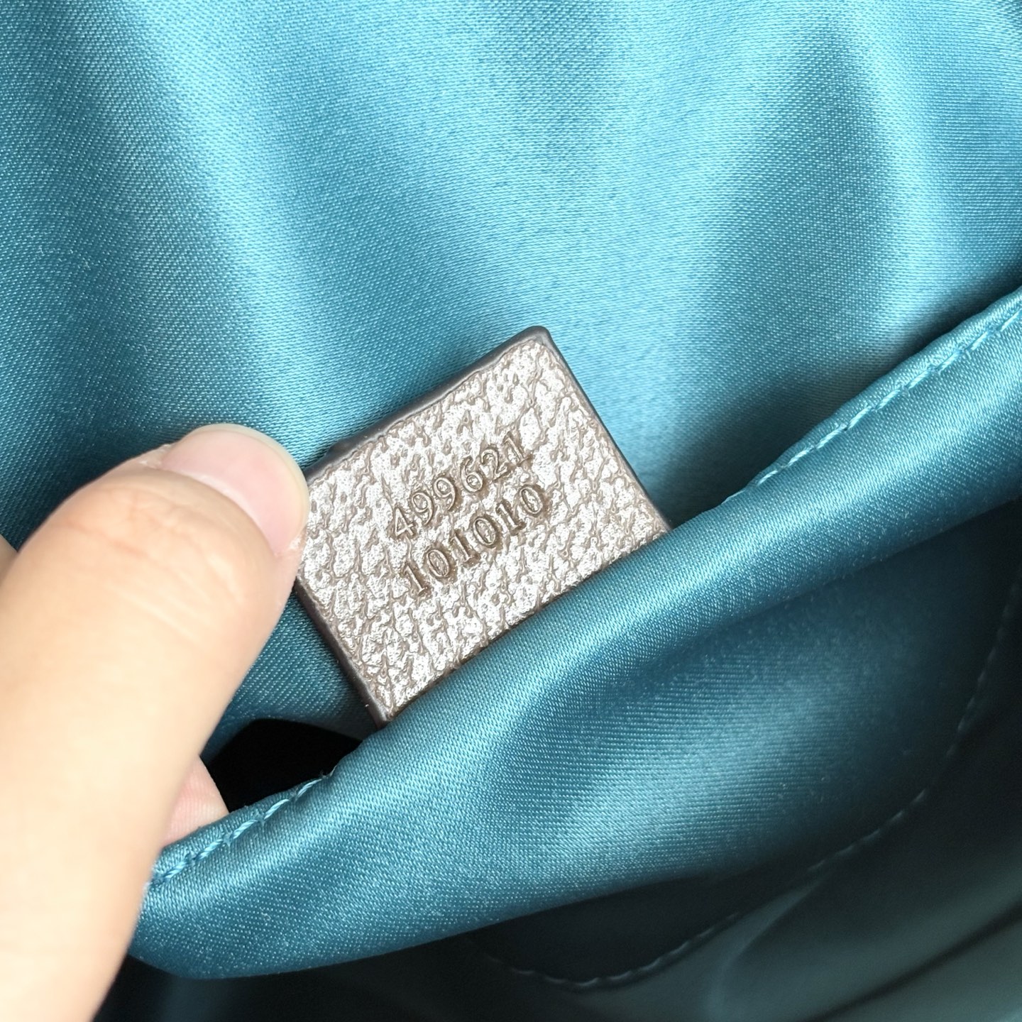 GG Ophidiaシリーズベークルバッグ - 高級人造帆布とレザーの洗練されたデザイン