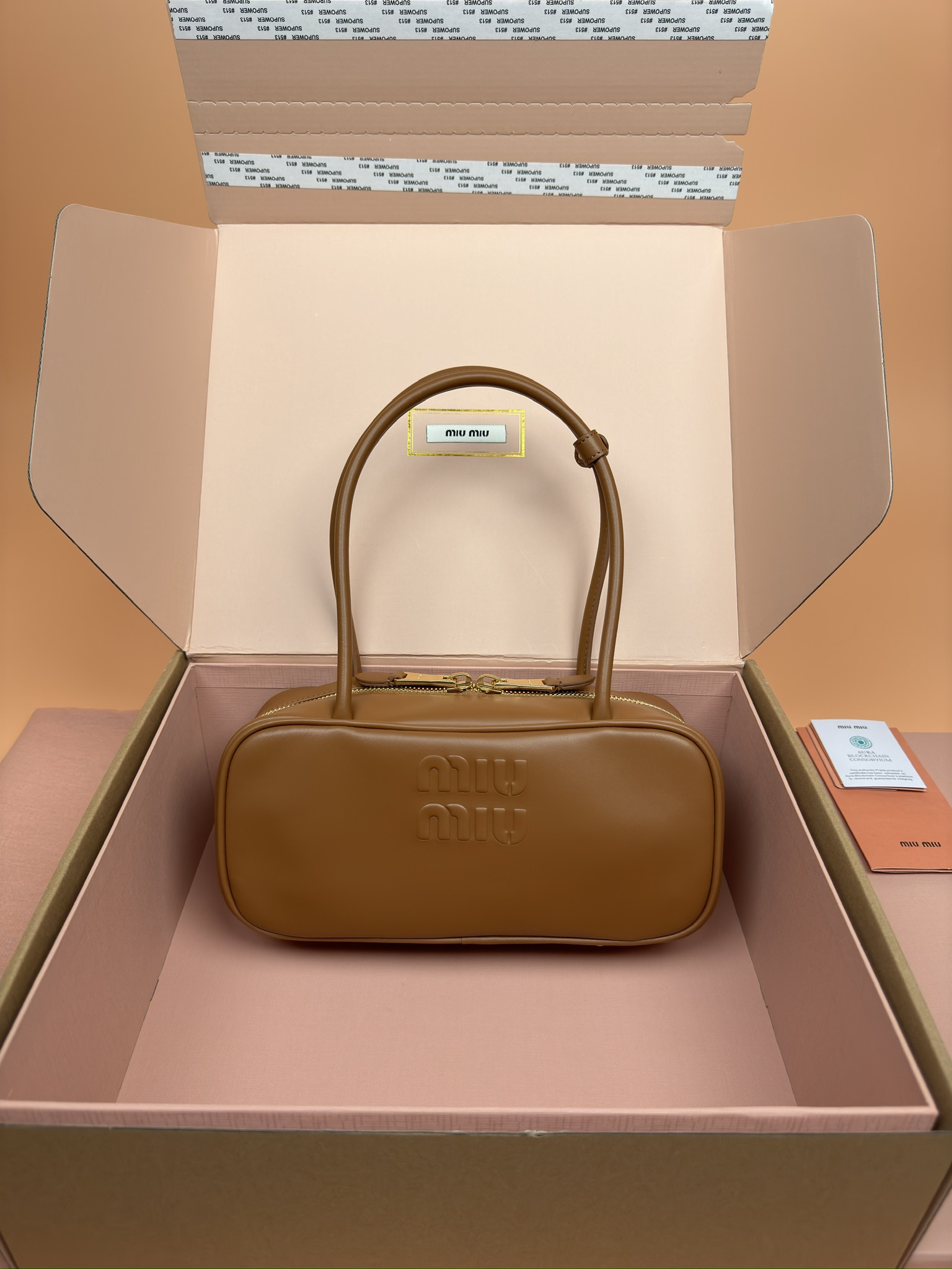 Miu Miu Product _dscqf5KwT7hpUhygJ5_M22LnGNGmriGtgS2O37g