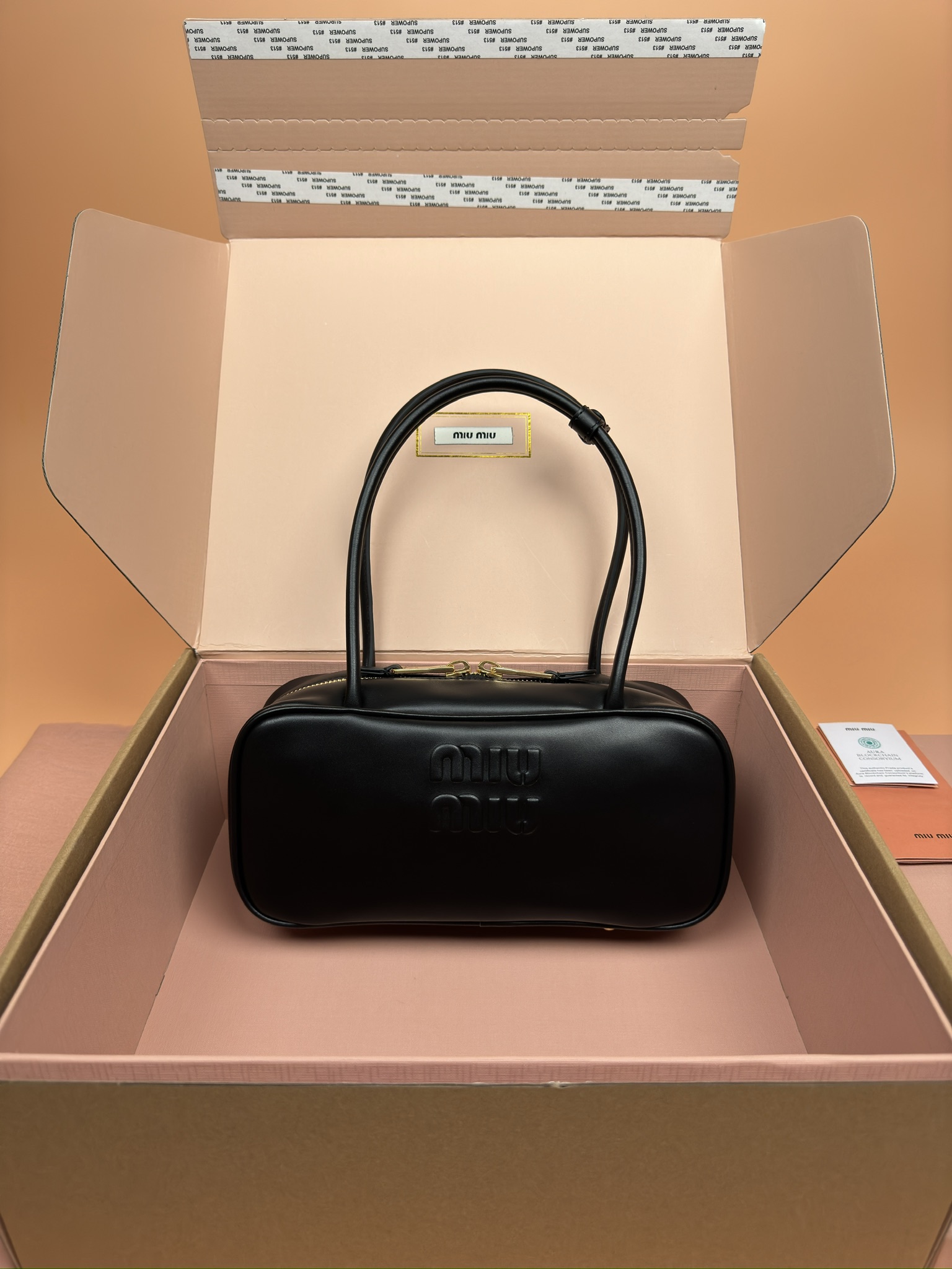 Miu Miu Product _dzIqfkHsMipbusL1PuyJIEdqFA4HklInVSi9rSw