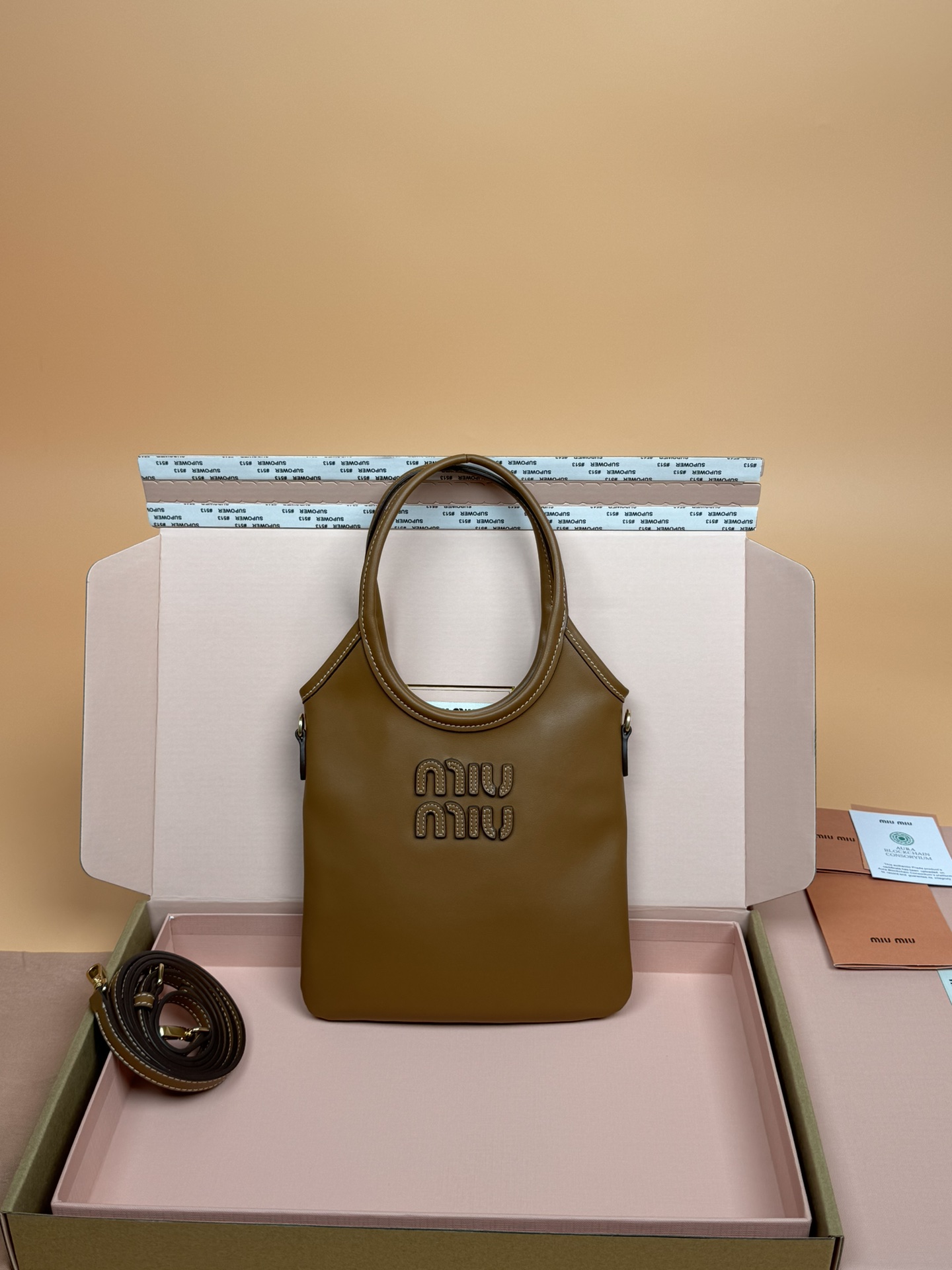 NO:185035,[Excellent hardware original leather] IVY cowhide leather tote bag small handbag/crossbody bag~Cognac color This cowhide tote bag is decorated with metal details brand letter logo, highlighting the classic style and is very recognizable Size: W20×H24cm Number_5BG281_231 mini, special Miao Miao, totes, satchels, crossbody bags, cowhide19860909【特级五金原厂皮】 IVY牛皮革托特包小号手提包/斜挎包～干邑色 这款牛皮托特包饰有金属细节品牌字母徽标,彰显经典风格,非常有辨识度 尺寸:W20×H24cm 編號_5BG281_231迷你,特级缪缪,totes,satchels,crossbody bags,cowhide,Bag