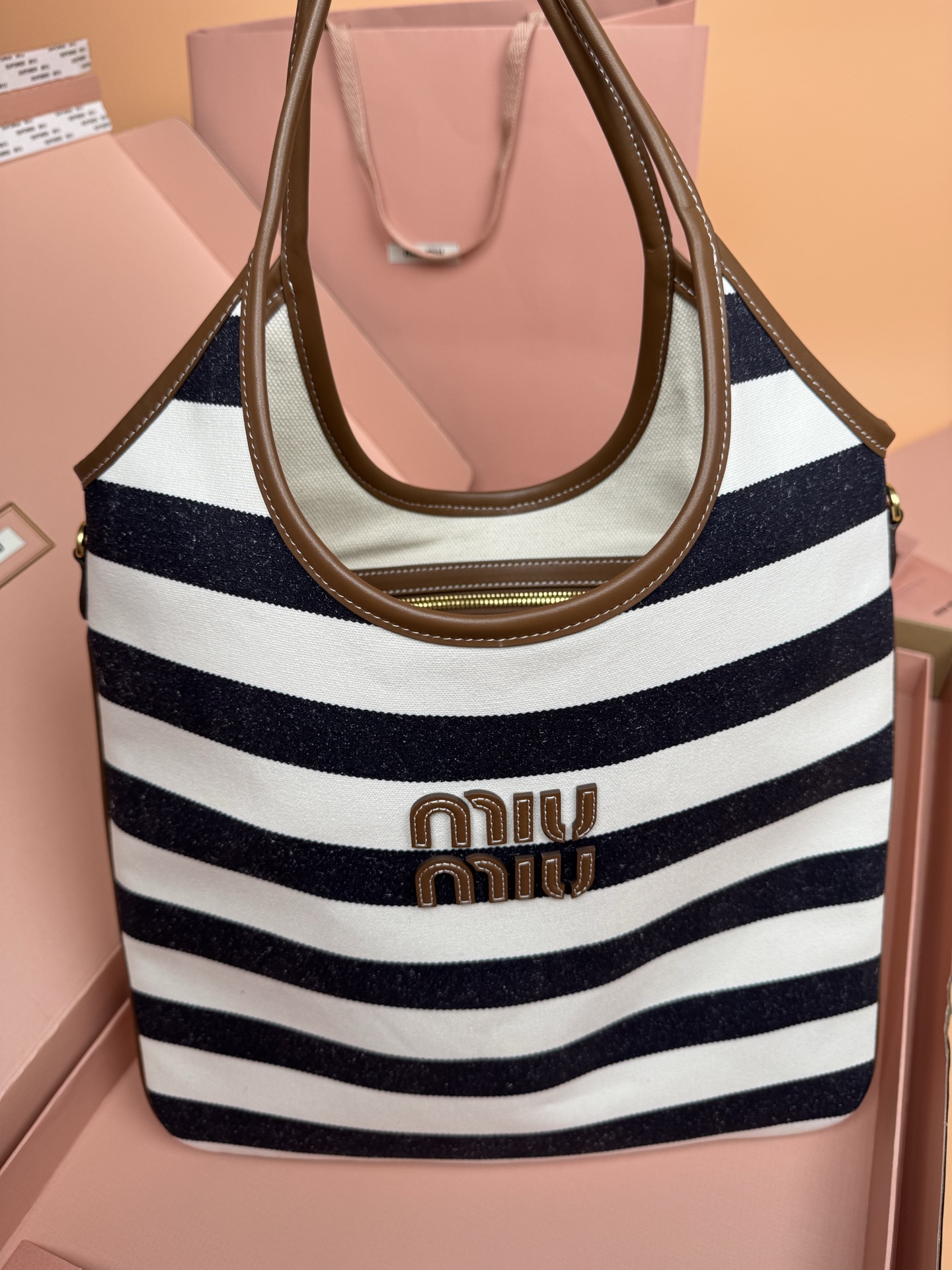 Miu Miu IVY Canvas Tote Bag, Striped Design, Gold-Tone Hardware, Stylish 6 i1749188403265 9586 0 4