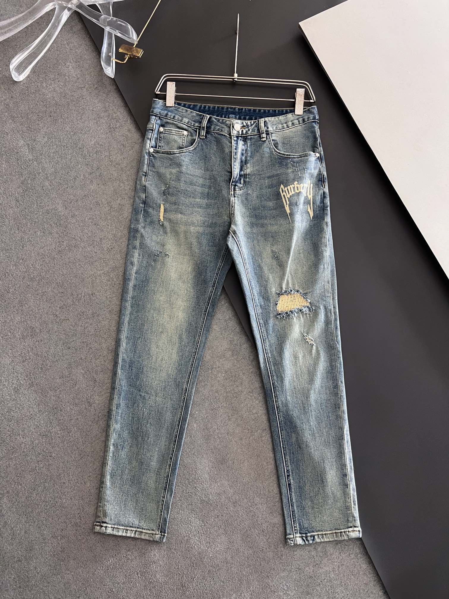Buy best quality Replica
 Burberry Clothing Jeans Exclusive Cheap
 Casual