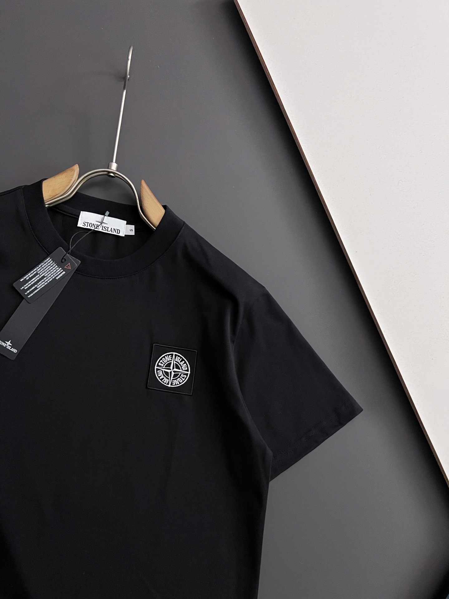 ）2025独家·新品！ST石头岛*爆款手工】美国杜邦公司所罗纳面料黑科技）爆款现货春夏短袖，简约基础衣橱