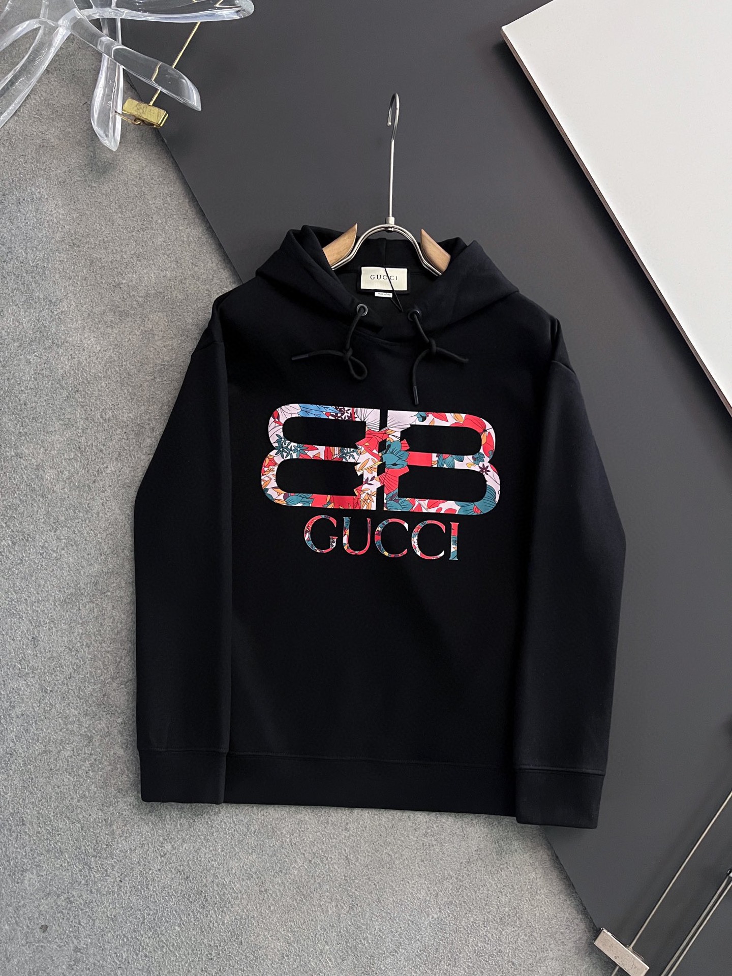 NO:126704,) Turn the order and ship Gucc*·Exclusive high-end customization, casual round neck sweatshirt, exclusive custom pure cotton 410 grams fresh oxygen cotton, technology fabric, customized original thread, extremely high grade, exquisite craftsmanship, handsome upper body, size M-3XL, gucci, hoodie, sweatshirts, alexander wang19860909）翻单出货Gucc*·独家 高端定制,休闲圆领款卫衣,独家定制纯棉410克新氧棉、科技面料,定制原版螺纹,档次极高,工艺精湛,上身帅到爆,尺码M-3XL,,gucci,hoodie,sweatshirts,alexander wang,Men's clothing
