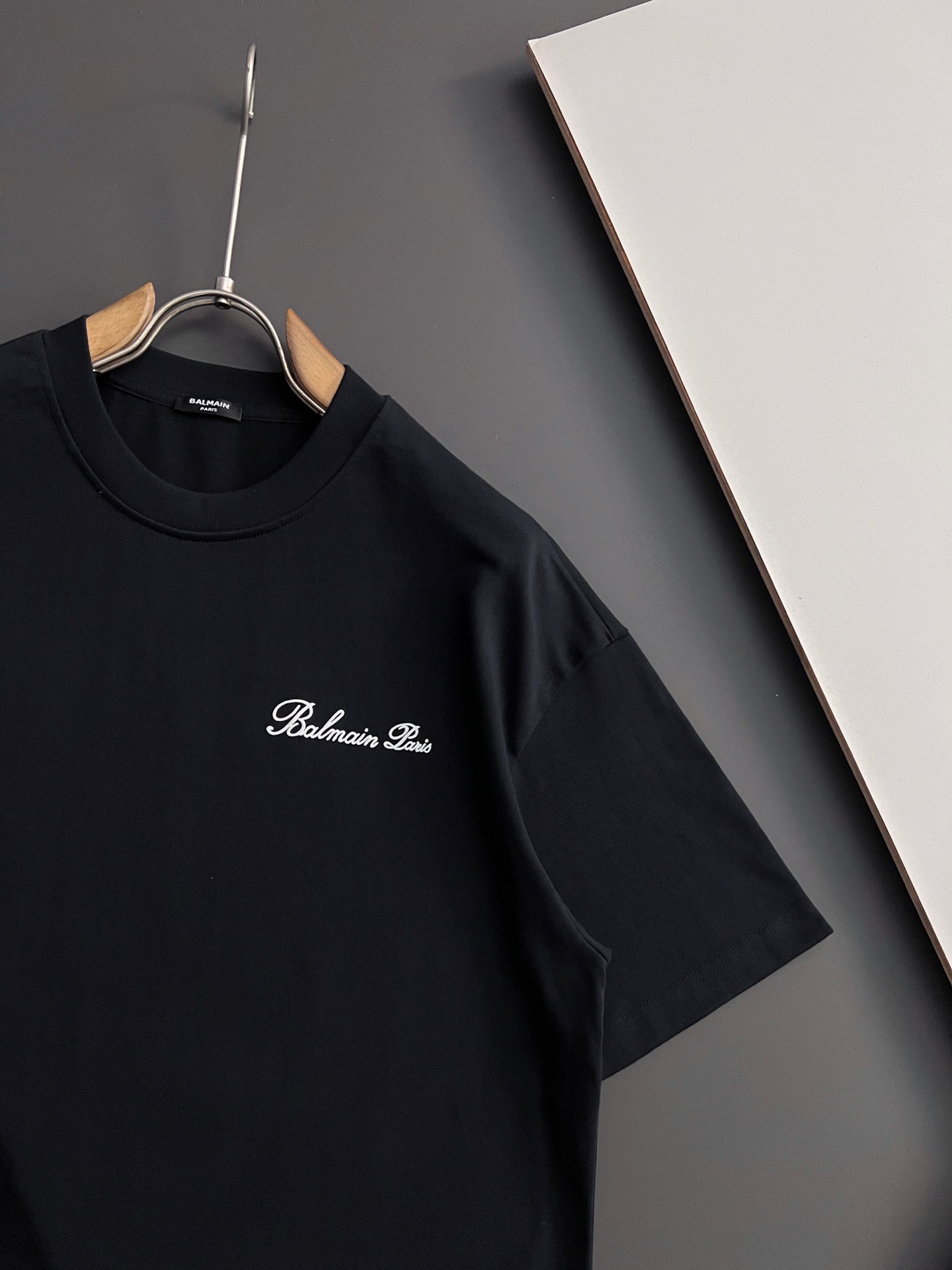 “Balman 2025 Spring & Summer T-shirts: Fashion Show with Logo Embroidery” - 图片 6