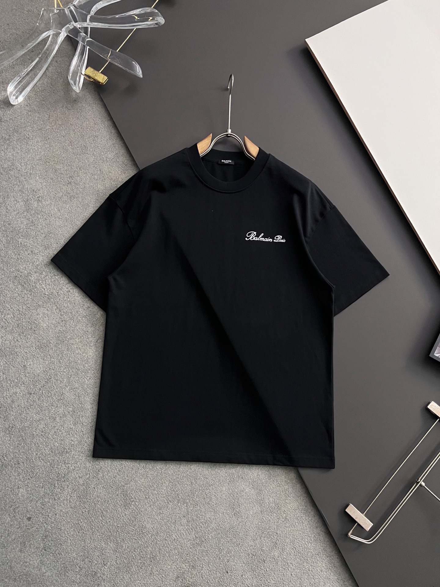 “Balman 2025 Spring & Summer T-shirts: Fashion Show with Logo Embroidery” - 图片 4