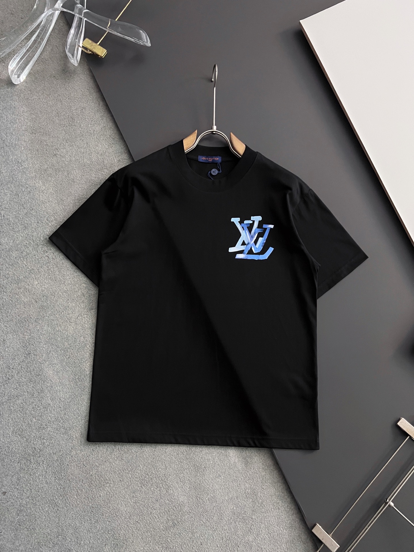 NO:146224,) 1V*·2025 latest short-sleeved T-shirt, an exclusive 240g heavy-duty, casual and fashionable choice. Excellent skin-friendly. Size M-4XL standard version, T-shirt, tees, t-shirt, alexander wang19860909）1V*·2025最新款短袖T恤,独家240克重磅打造、休闲时尚的尚佳之选.亲肤性极佳.尺码M-4XL标准版型,,T-shirt,tees，t-shirt,alexander wang,Men's clothing