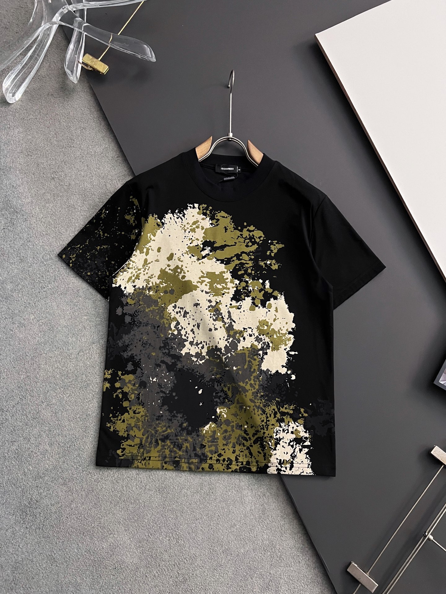 NO:155865,) 2025 exclusive · New product!  D2* hot product] DuPont, USA, Zorona fabric black technology) hot product spot spring and summer short sleeves, simple basic wardrobe artifact, casual and versatile must-have) workmanship and line texture, two colors recommended) slim fit style [strong] S-XXL), T-shirt, alexander wang19860909）2025独家·新品！D2*爆款】美国杜邦公司所罗纳面料黑科技）爆款现货春夏短袖,简约基础衣橱神器, 休闲百搭必备款）做工走线质感一流,两色推荐）修身版型[强]码数S- XXL）,,T-shirt,alexander wang,Men's clothing