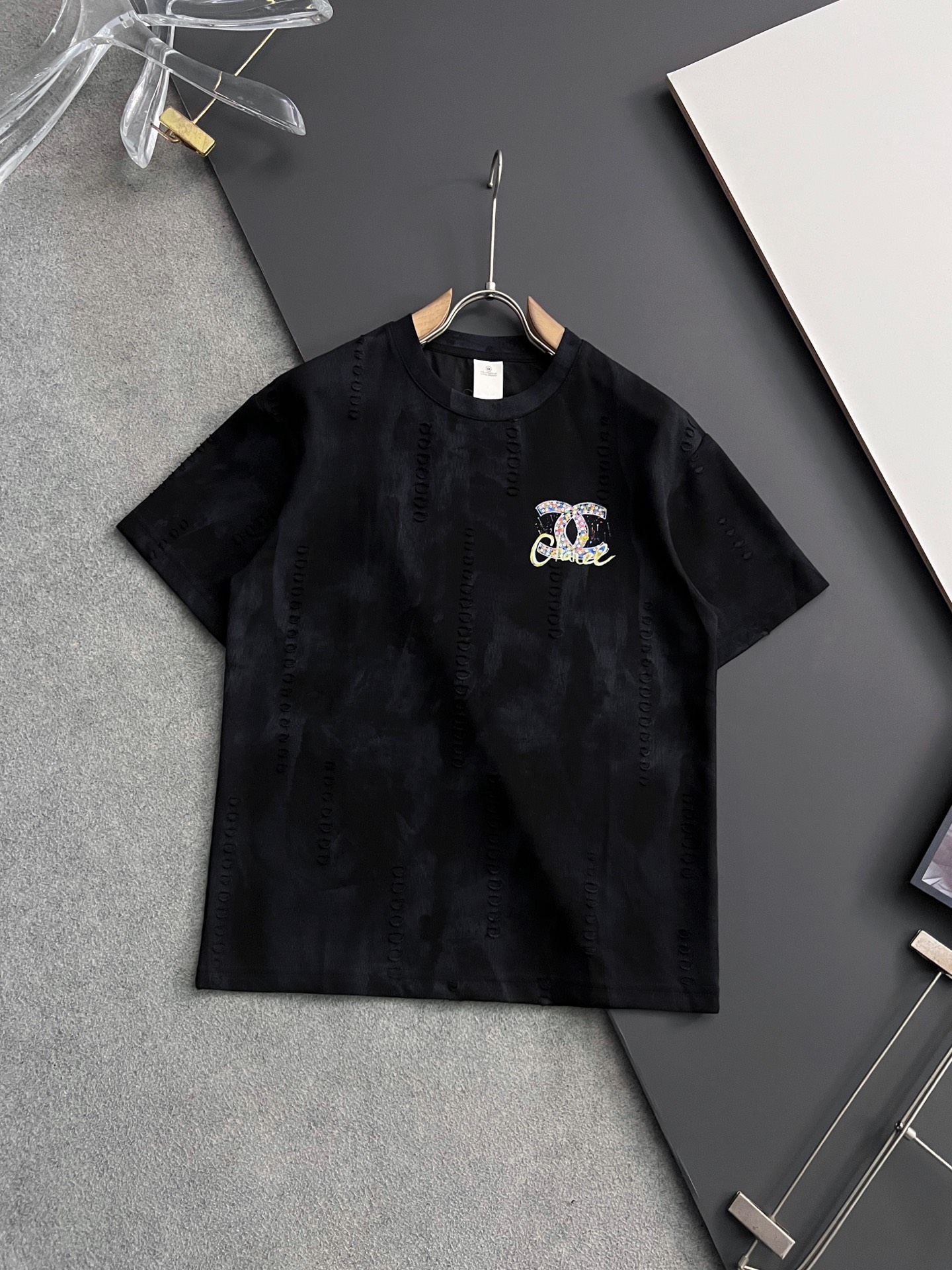 NO:159815,) 2025 exclusive · New product!  Cha* hot product] hot product spot spring and summer short sleeves, simple basic wardrobe artifact, casual and versatile must-have) workmanship and line texture, two colors recommended) slightly loose version [Strong] code M-3XL), T-shirt, alexander wang19860909）2025独家·新品！Cha*爆款】爆款现货春夏短袖,简约基础衣橱神器, 休闲百搭必备款）做工走线质感一流,两色推荐）微宽松版型[强]码数M-3XL）,,T-shirt,alexander wang,Men's clothing