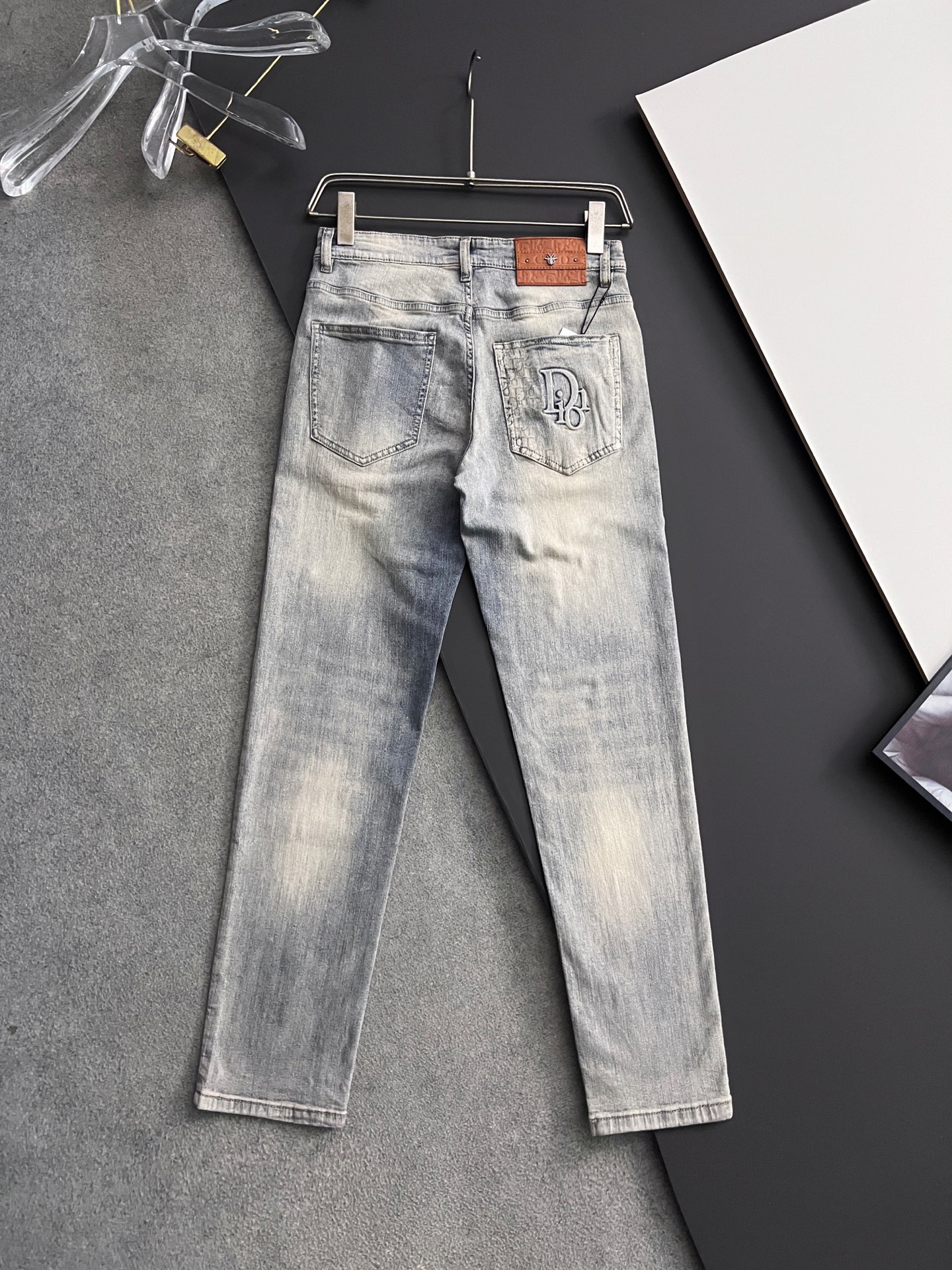 High-Class Heavy-Work Water-Washing Jeans with Unique Design and Comfortable Elasticity - 图片 7