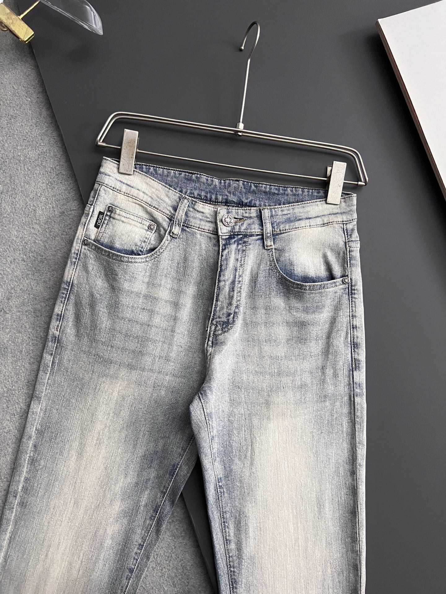 High-Class Heavy-Work Water-Washing Jeans with Unique Design and Comfortable Elasticity - 图片 4