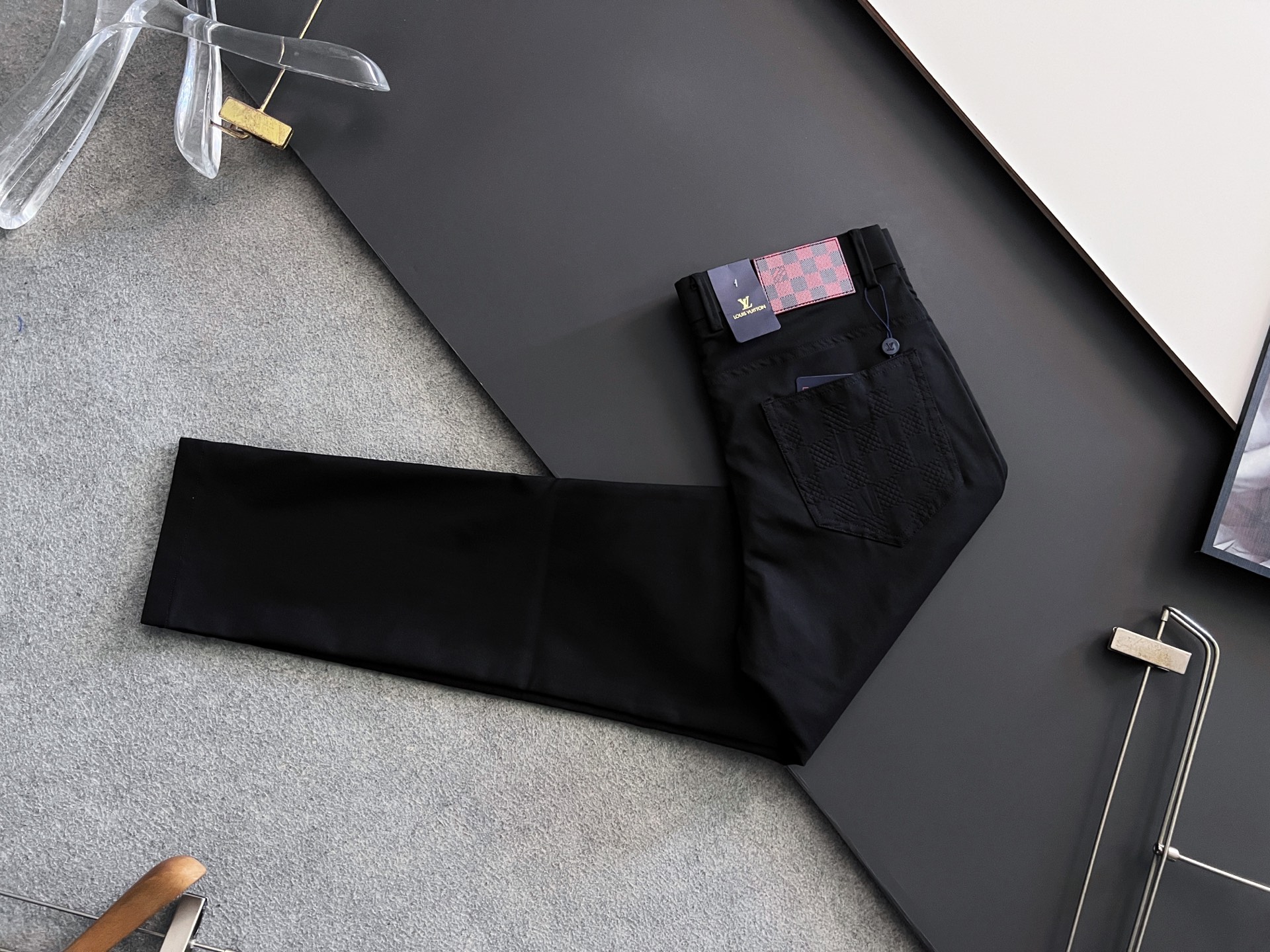 High-End Cotton Men’s Shorts: Superior Quality and Comfort for Work and Leisure