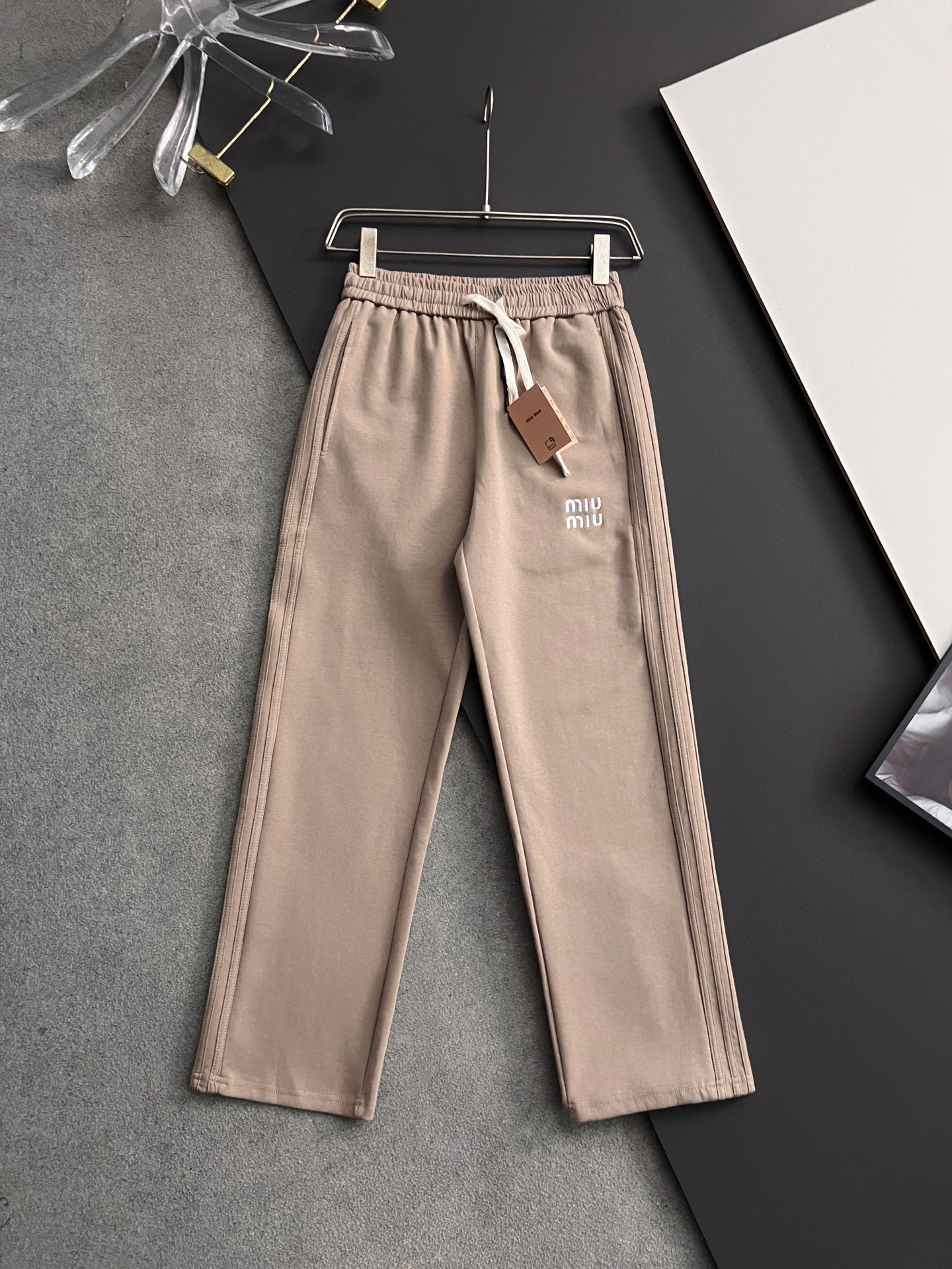 2025 Ss Battered Loafer: Classic Brand Fashion with Imported Fabrics & Detailed Design - 图片 1