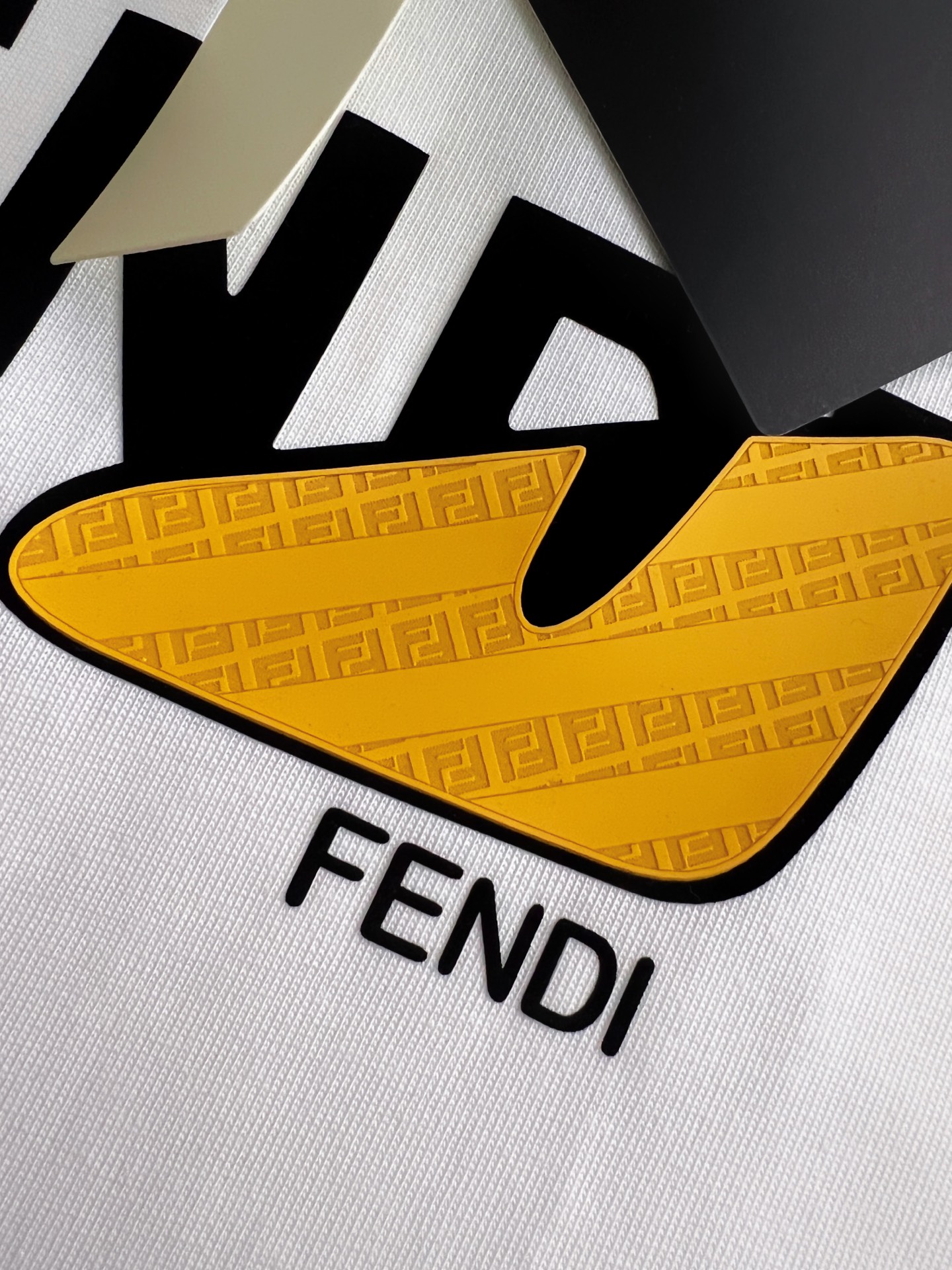 Fendi 四季系列 短袖服装 6
