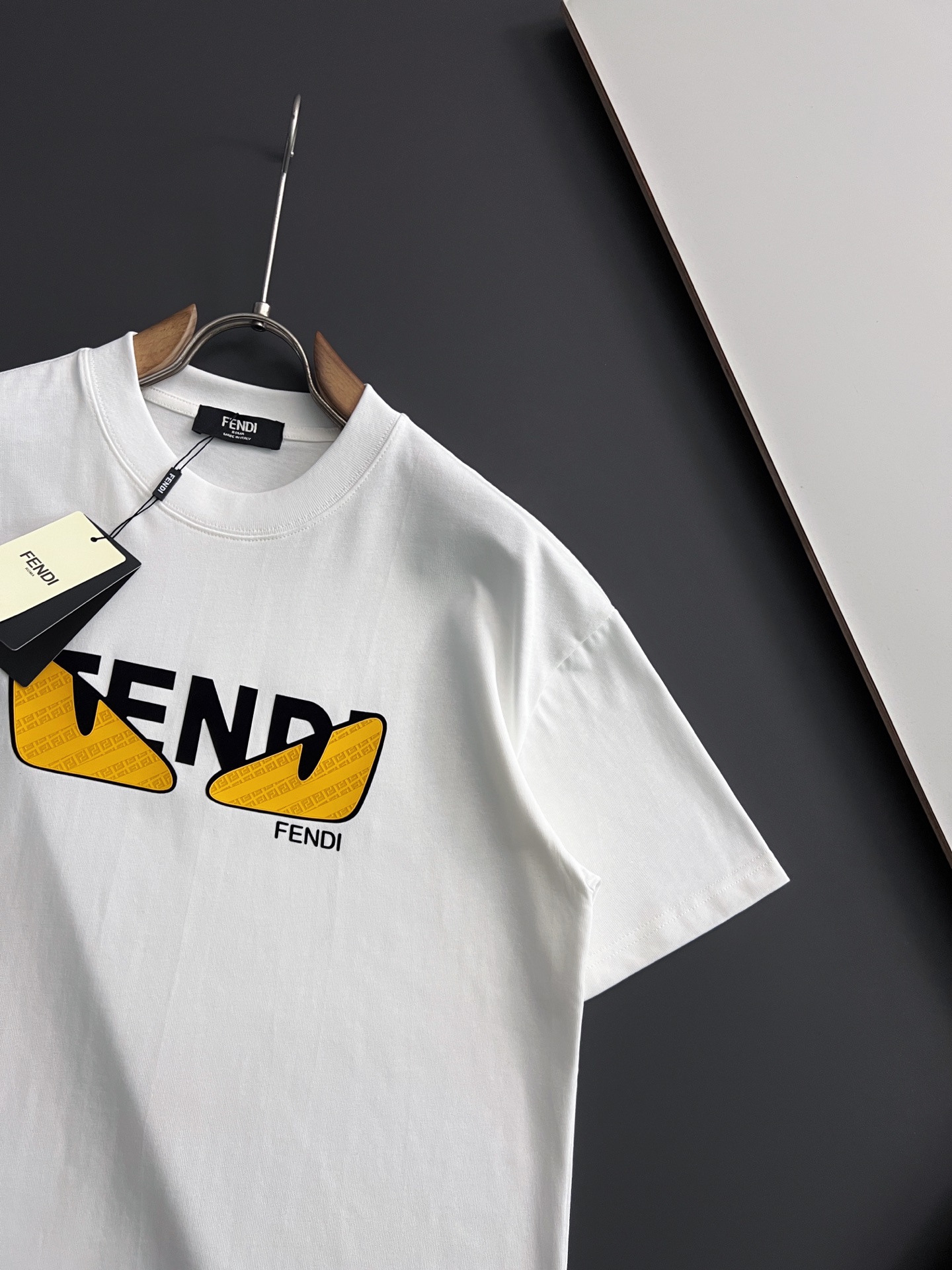 Fendi 四季系列 短袖服装 3