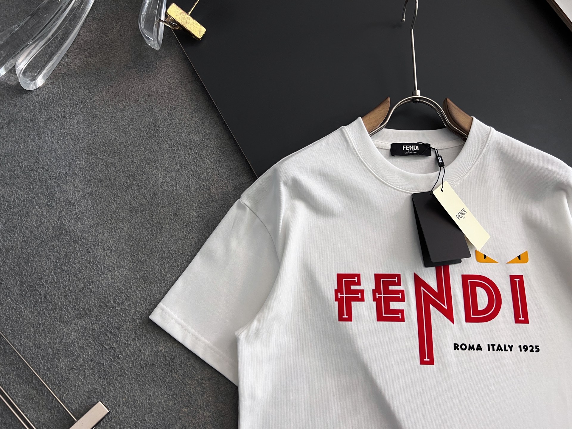 Fendi 四季系列 短袖服装 2