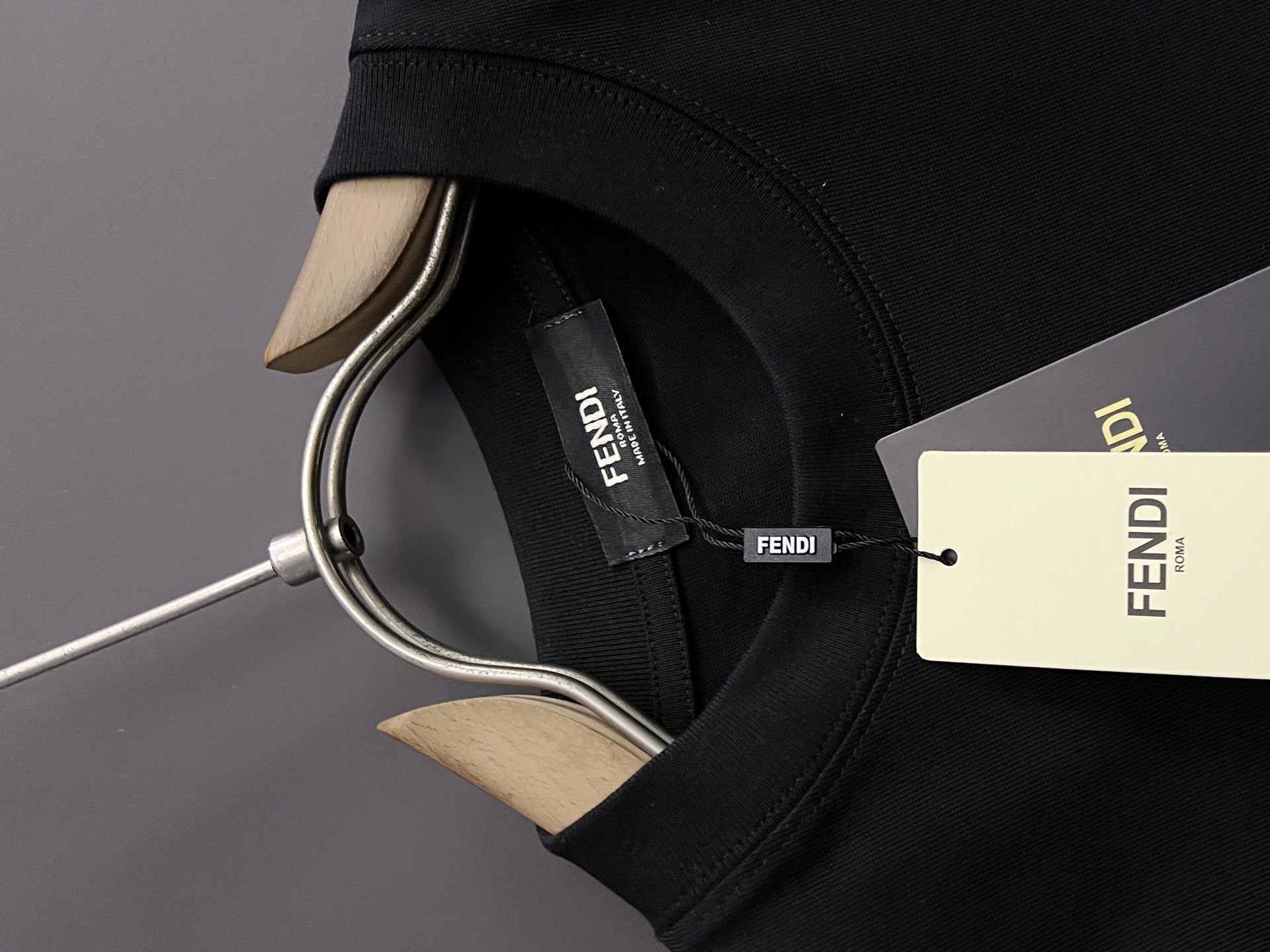 Fendi 四季系列 短袖服装 5