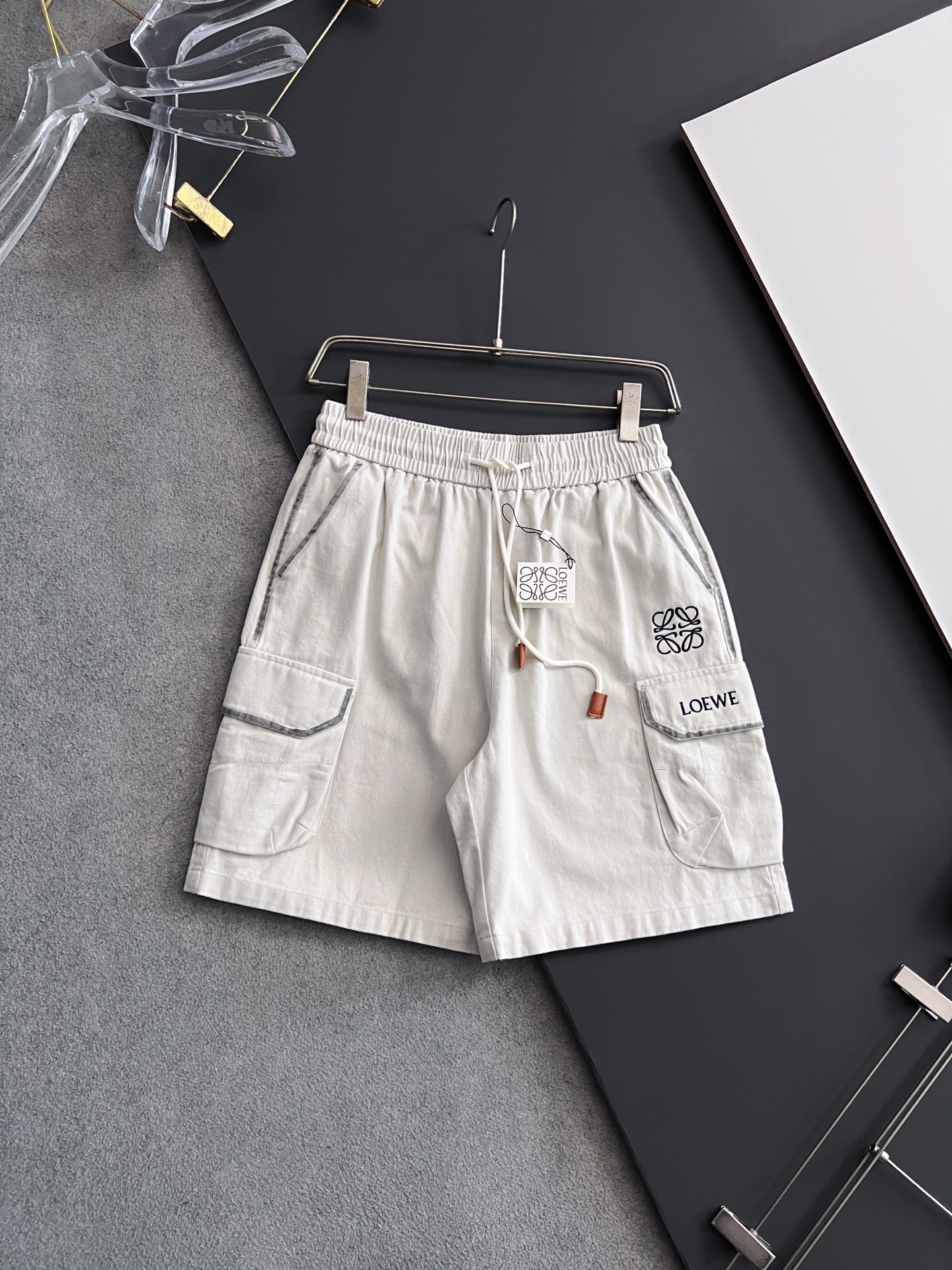 ）Loe*爆款纯棉高支短裤，变色水洗直喷，采用380g定织纯棉...