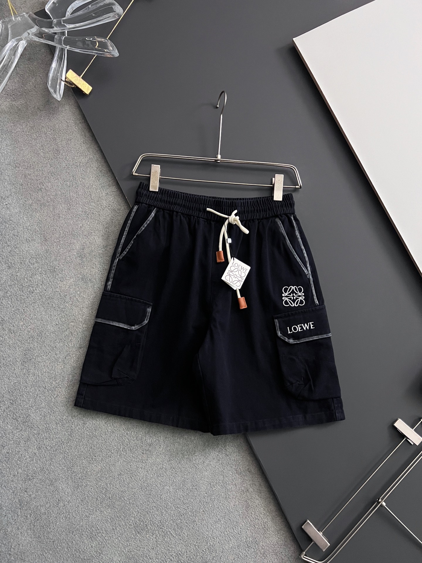 ）Loe*爆款纯棉高支短裤，变色水洗直喷，采用380g定织纯棉...