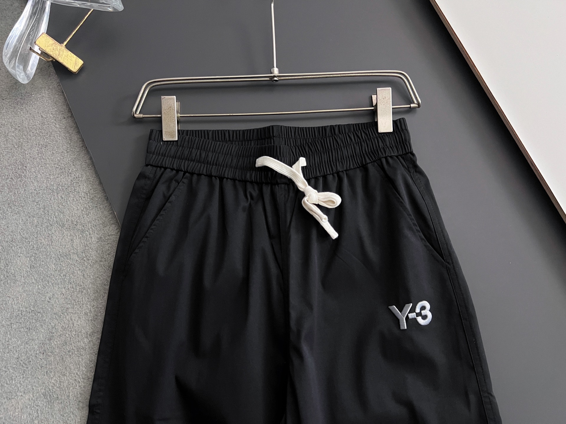 Fashionable European Brand: High-Quality Spring-Summer Collection with Classic Style and Comfort - 图片 2