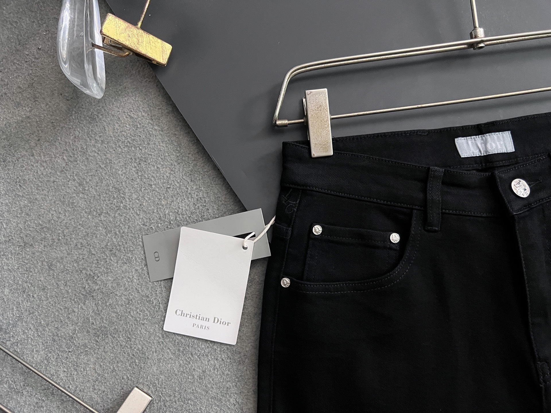 Premium Water-Washed Jeans: Comfort, Elasticity, Unique Design, High Quality, Modern Style - 图片 4