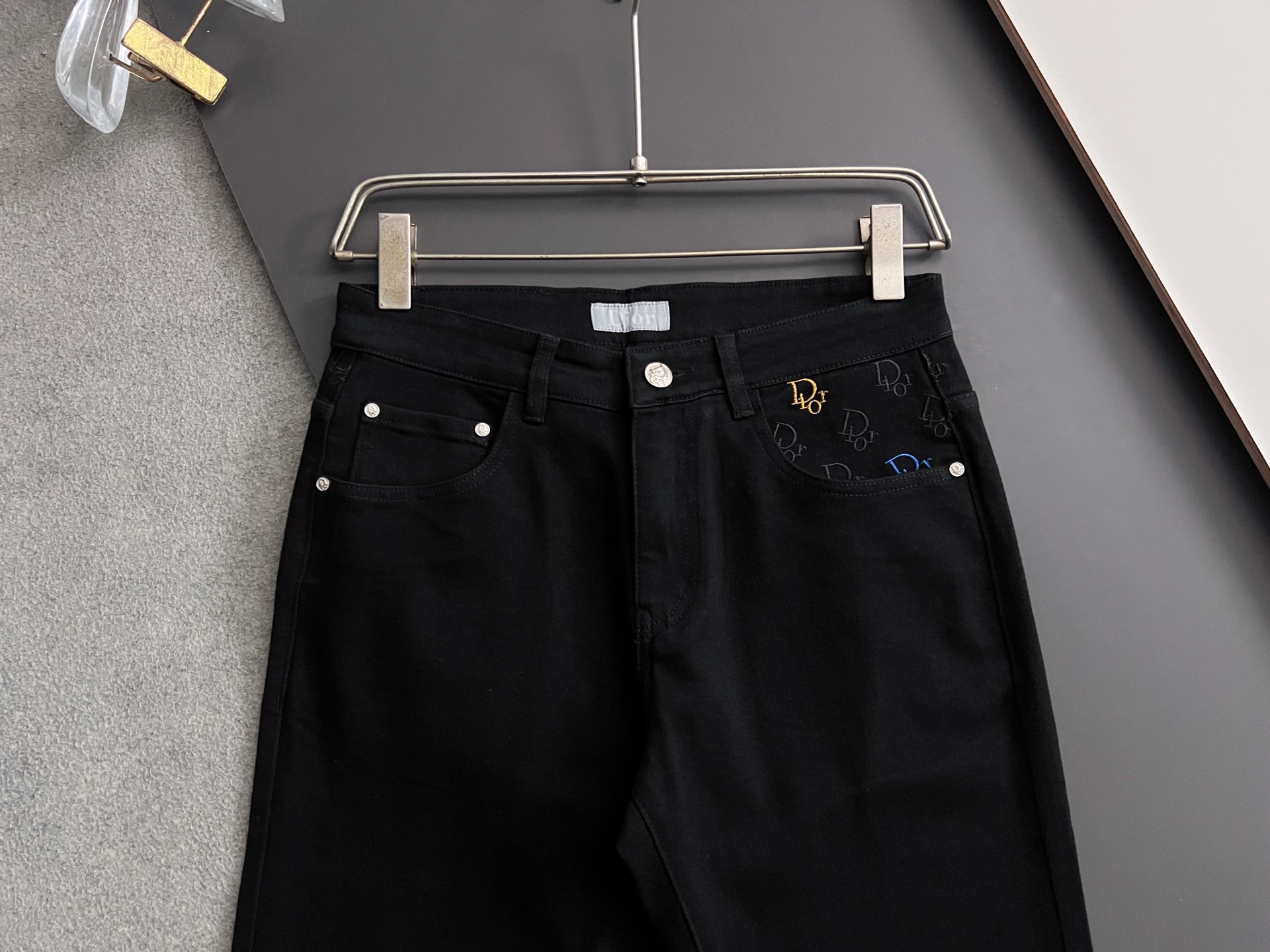 Premium Water-Washed Jeans: Comfort, Elasticity, Unique Design, High Quality, Modern Style - 图片 2