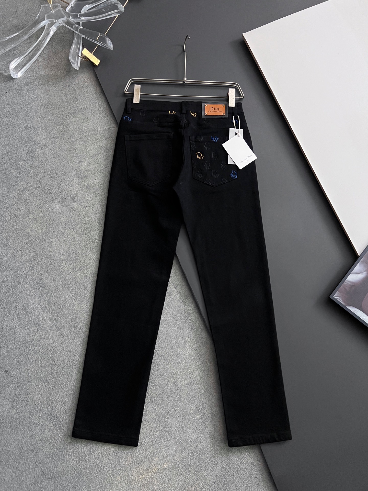 Premium Water-Washed Jeans: Comfort, Elasticity, Unique Design, High Quality, Modern Style - 图片 9