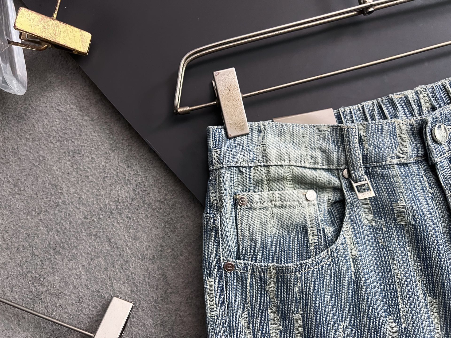 Regenerative Agriculture Inspired Blue Cotton Jeans: Quality Dollar CD* 25SS – Care Instructions Included - 图片 4