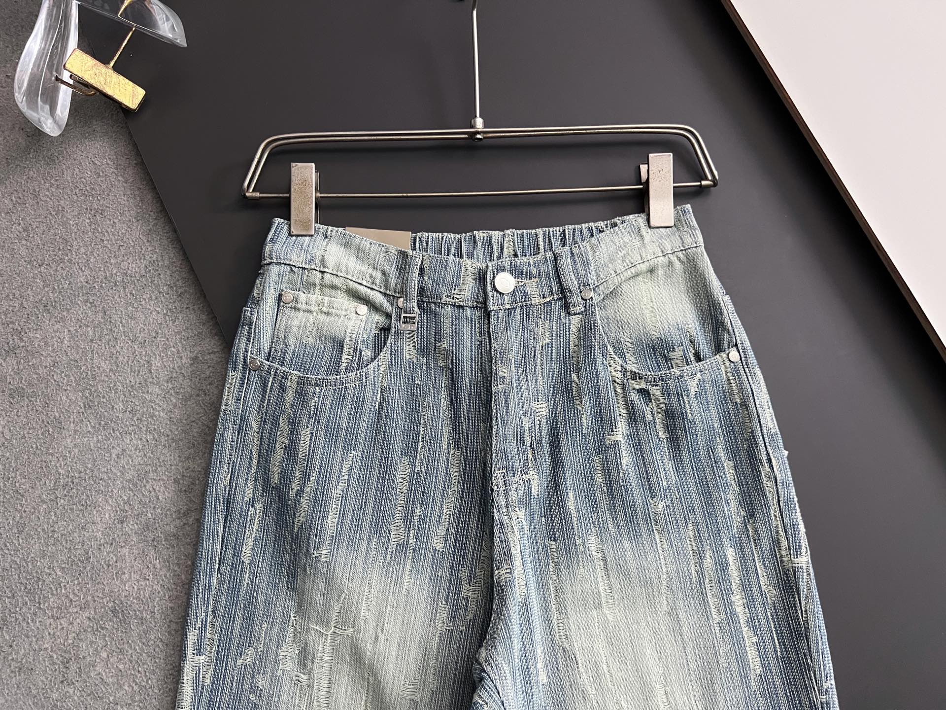 Regenerative Agriculture Inspired Blue Cotton Jeans: Quality Dollar CD* 25SS – Care Instructions Included - 图片 2
