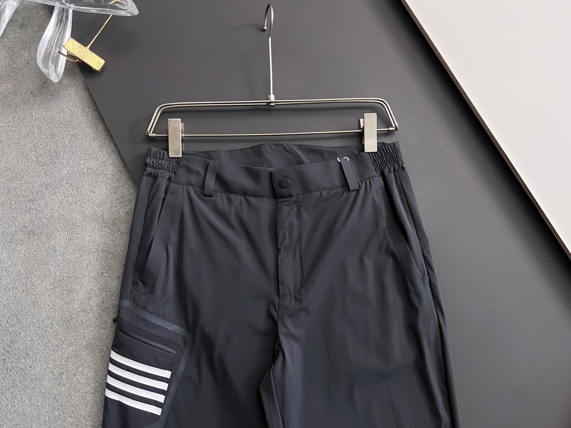 “TB*25Ss: Custom Ice-Cooked Leisure Pants, Wrinkle-Resistant, Wet and Ventilated” - 图片 2