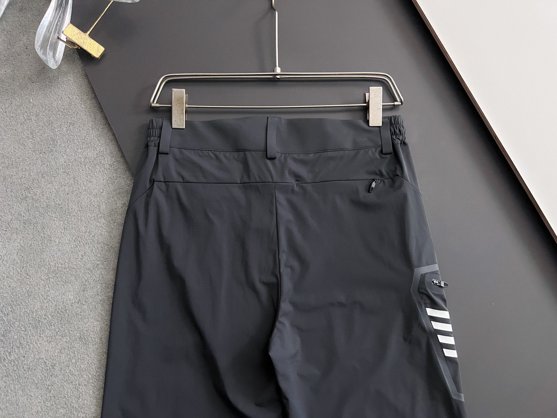 “TB*25Ss: Custom Ice-Cooked Leisure Pants, Wrinkle-Resistant, Wet and Ventilated” - 图片 8