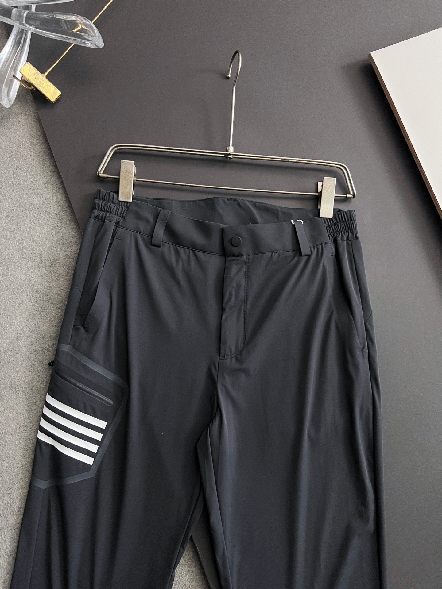 “TB*25Ss: Custom Ice-Cooked Leisure Pants, Wrinkle-Resistant, Wet and Ventilated” - 图片 3