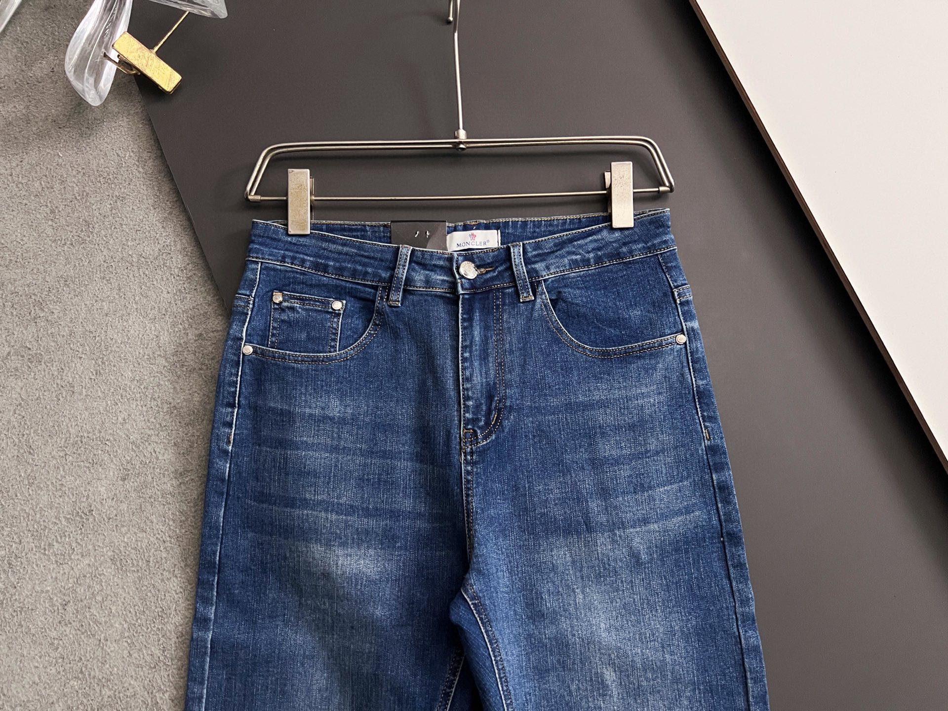 “Premium Mon* Water-Washed Jeans: Comfortable, Elastic, Unique Design, High Quality, Various Sizes” - 图片 3