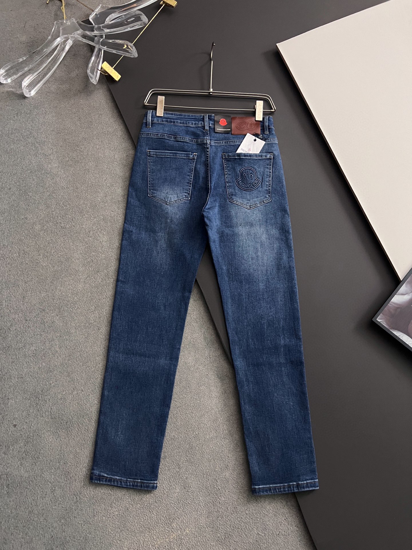 “Premium Mon* Water-Washed Jeans: Comfortable, Elastic, Unique Design, High Quality, Various Sizes” - 图片 7