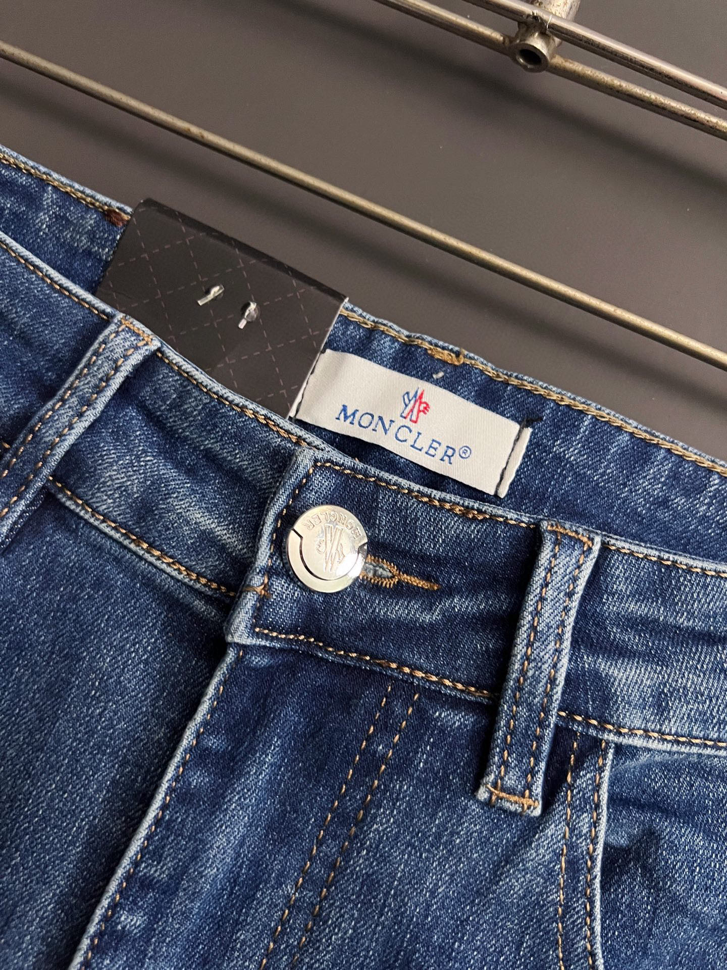 “Premium Mon* Water-Washed Jeans: Comfortable, Elastic, Unique Design, High Quality, Various Sizes” - 图片 6