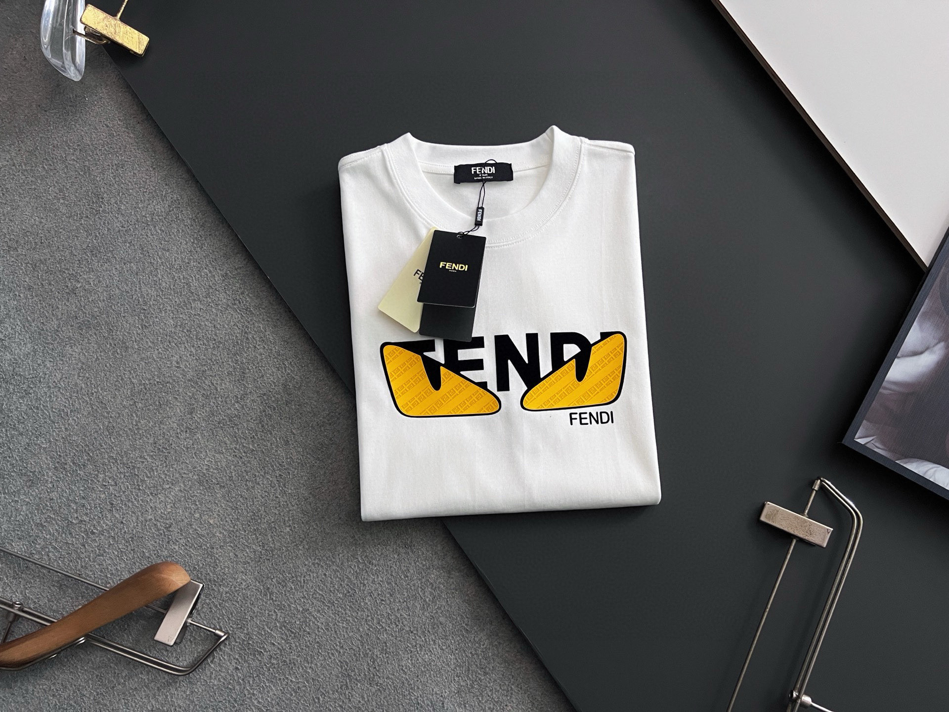 ）25款Fend*🌟最新独家爆款*.】重克280克纯棉双纱）爆款现货四季系列短袖，简约基础衣橱神器， 休