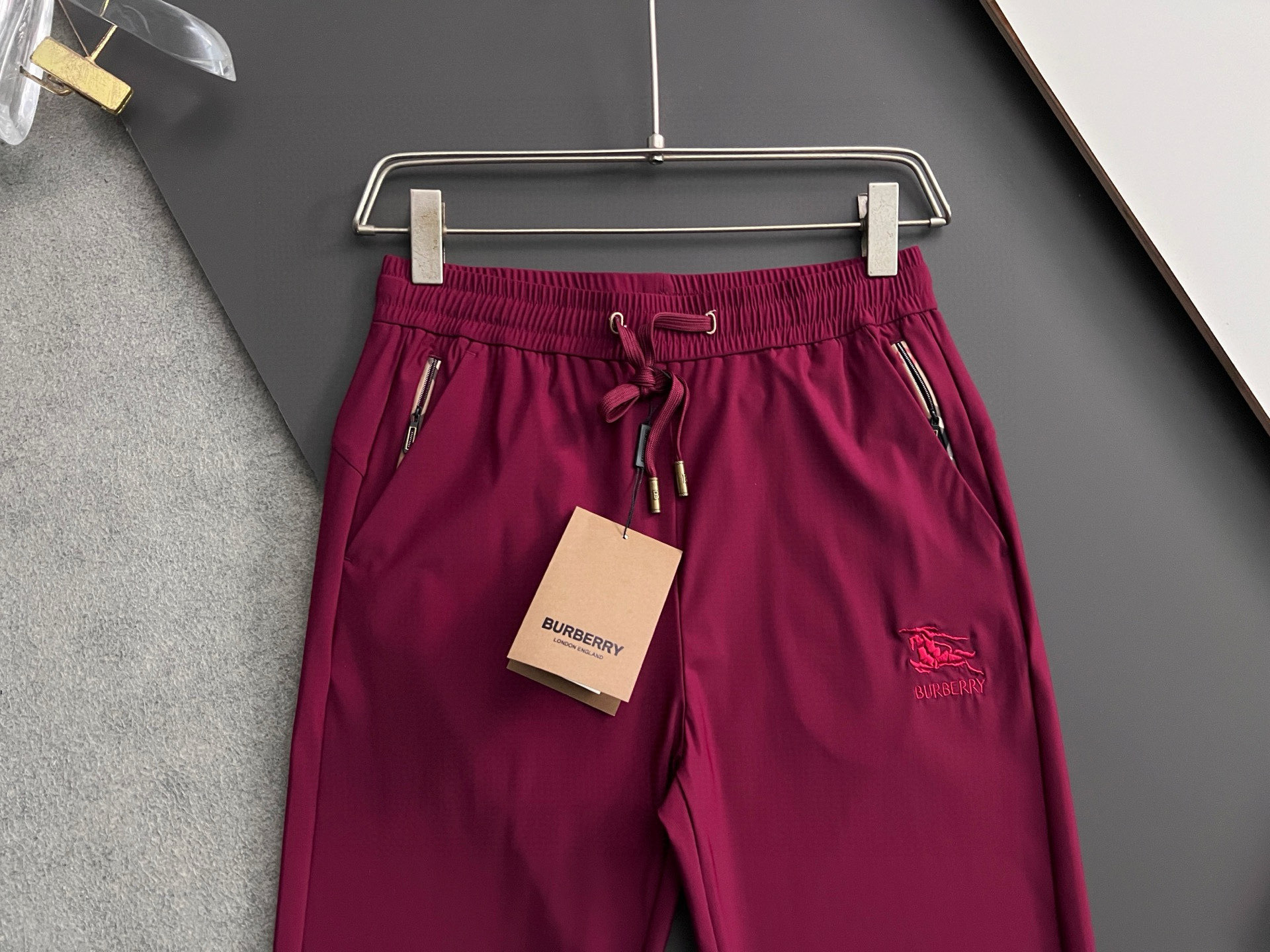 “Bur*25Ss: Custom Ice-Cooled Leisure Pants, Wrinkle-Resistant, Wet and Ventilated” - 图片 2