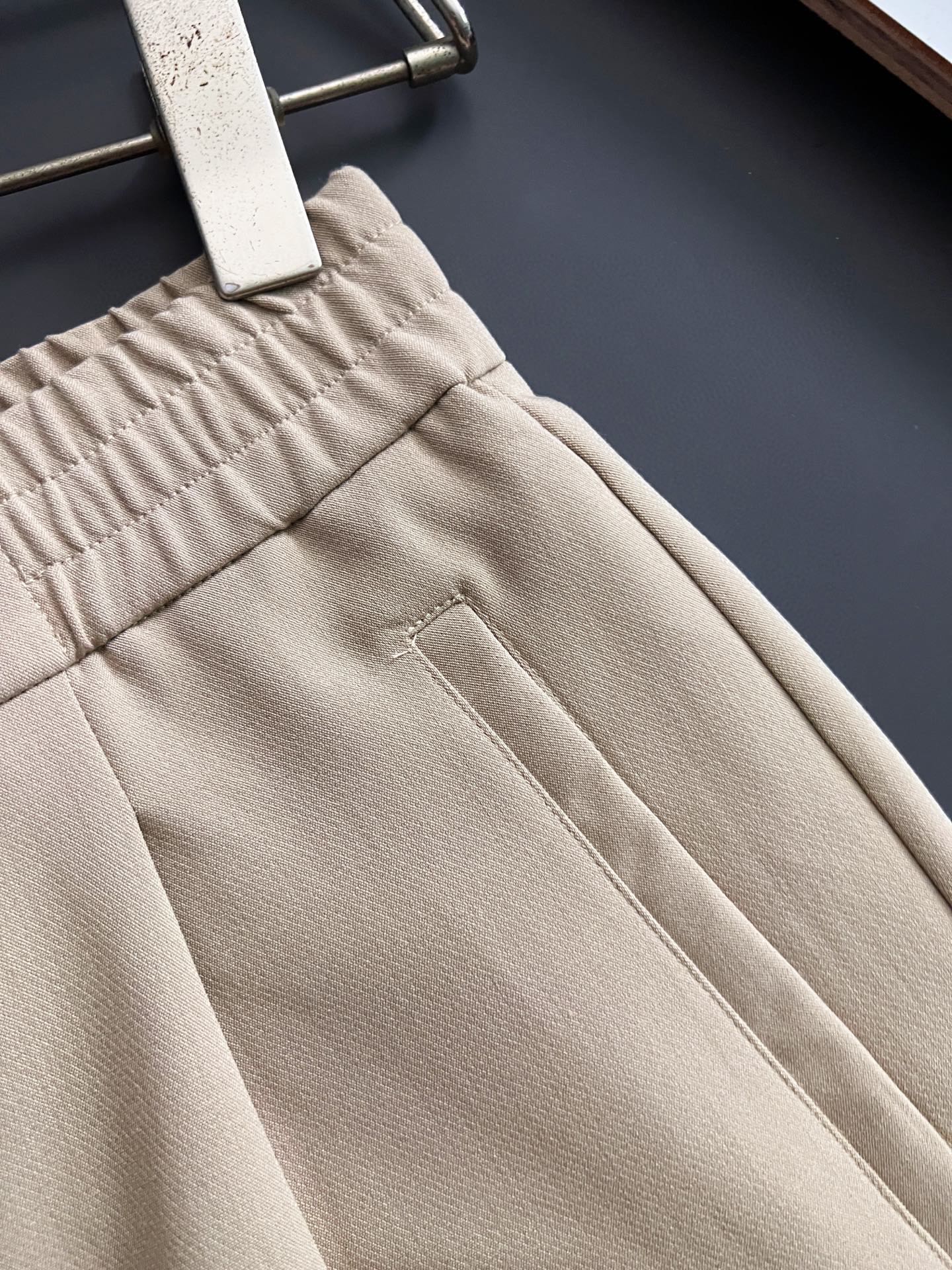 KITON25SS Men’s Classic Red-Labeled Cotton Shorts: Stylish, Comfortable, and High-Quality! - 图片 4