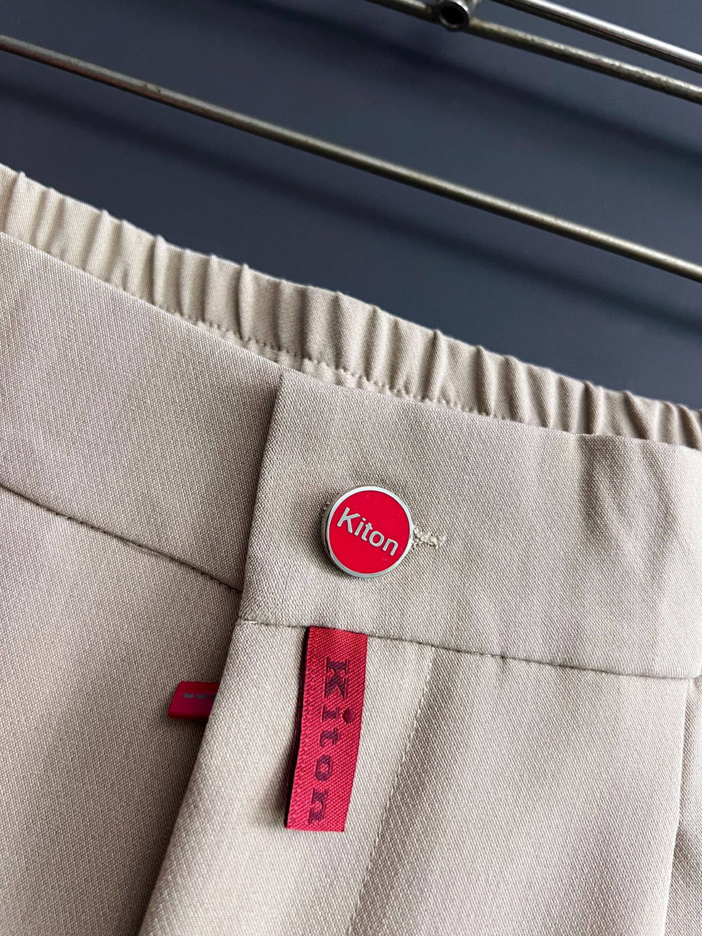 KITON25SS Men’s Classic Red-Labeled Cotton Shorts: Stylish, Comfortable, and High-Quality! - 图片 3