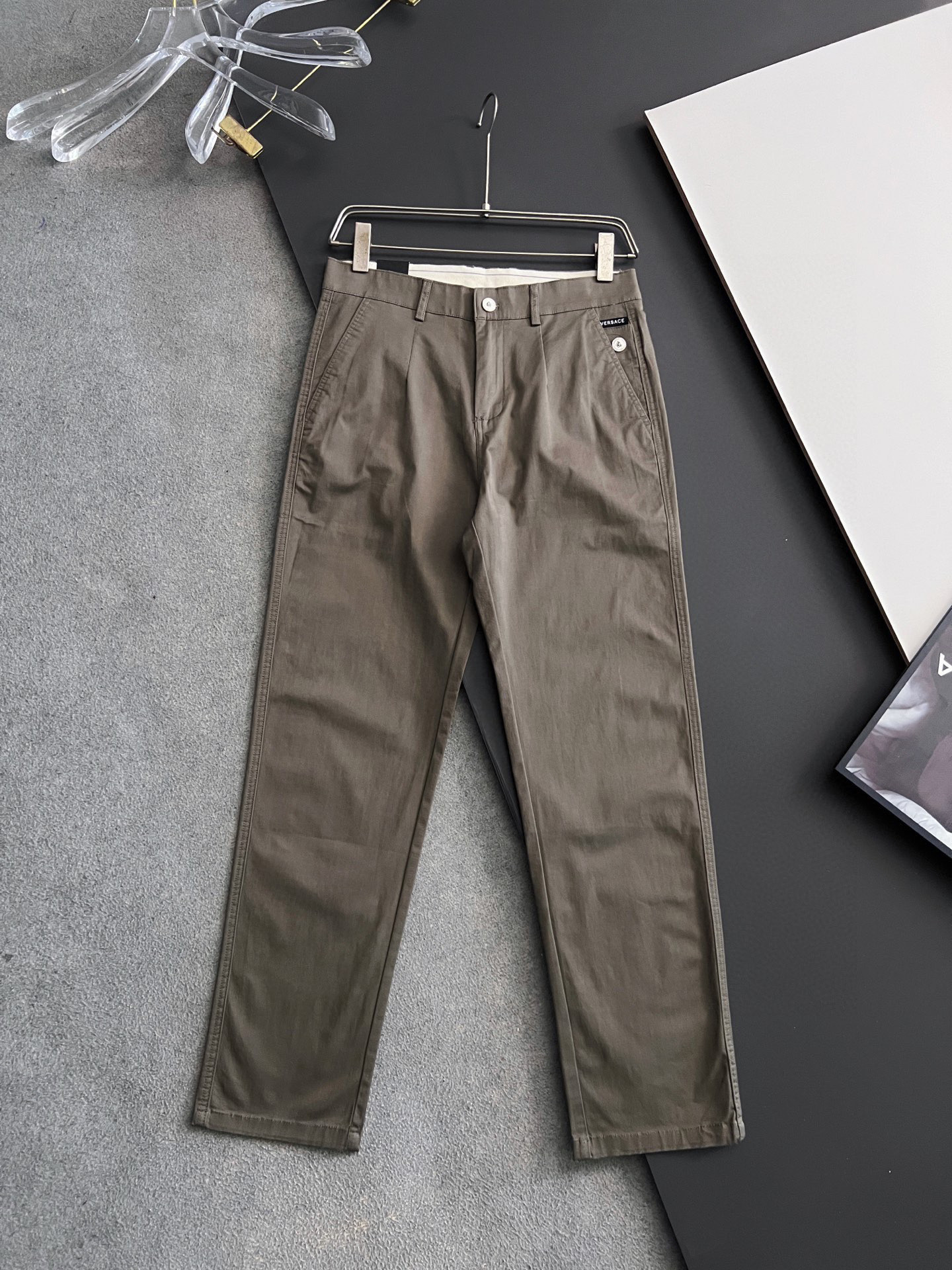 Luxurious Versac Cotton-Reformer Shorts: High-End Quality and Comfort for Daily Wear - 图片 7