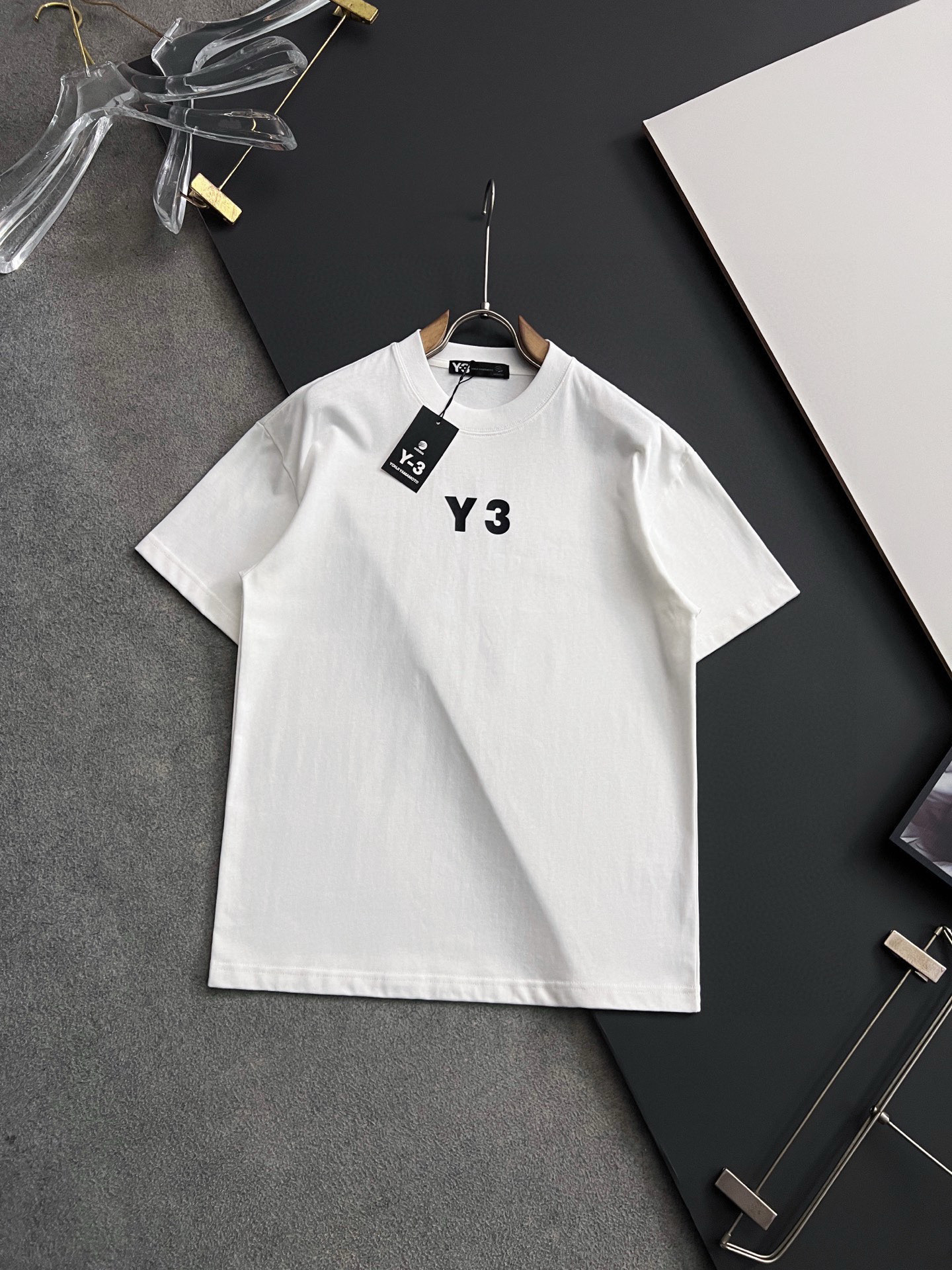 P525) 25(Y3*)* OF THE LATEST SOLE-SOURCED EXPLOSION*.) ZUK280 G OF PURE COTTON TULIPS)