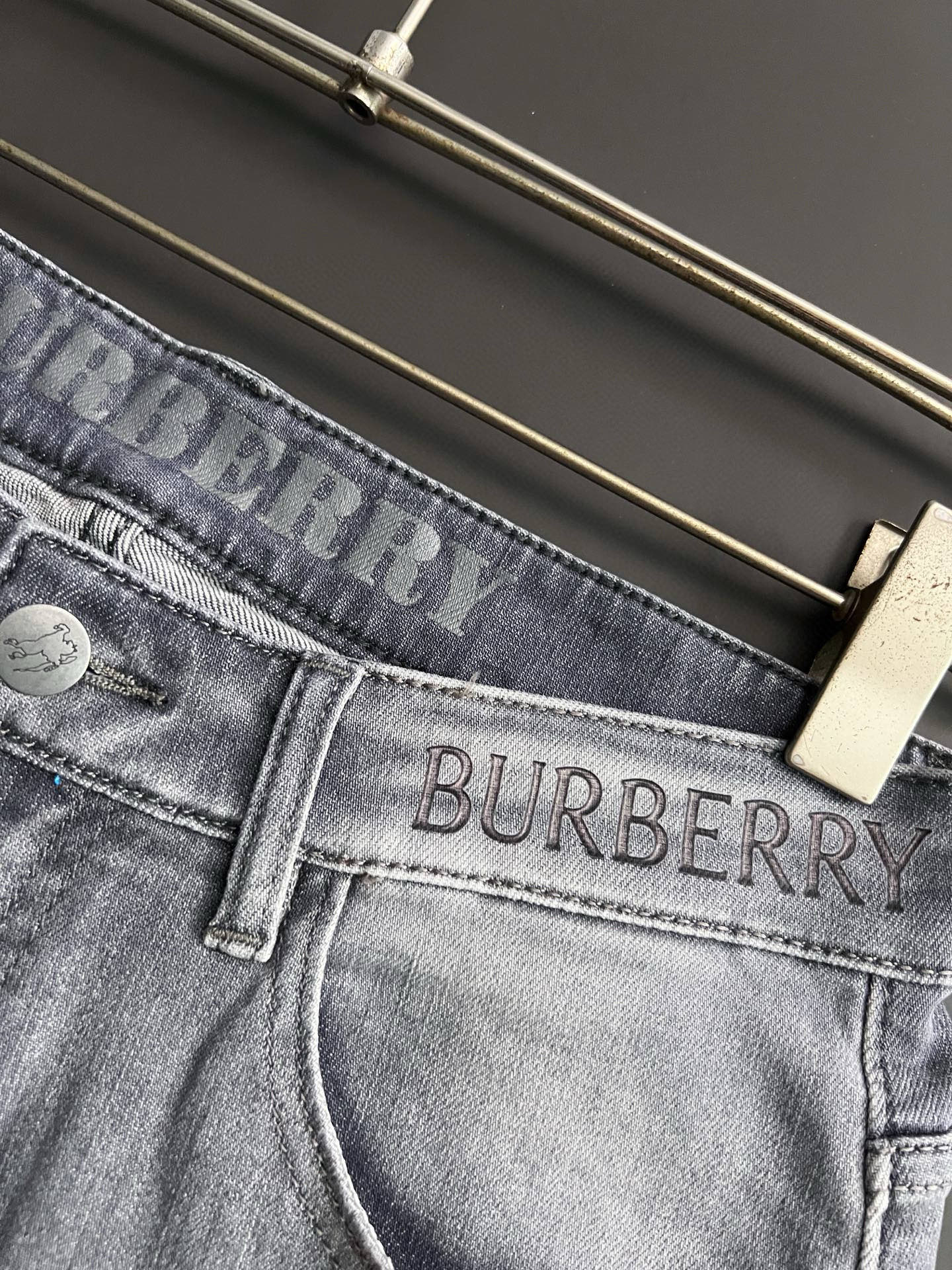 “Premium Water-Wash Recreational Jeans: Comfortable, Elastic, Unique Design, High Quality” - 图片 6