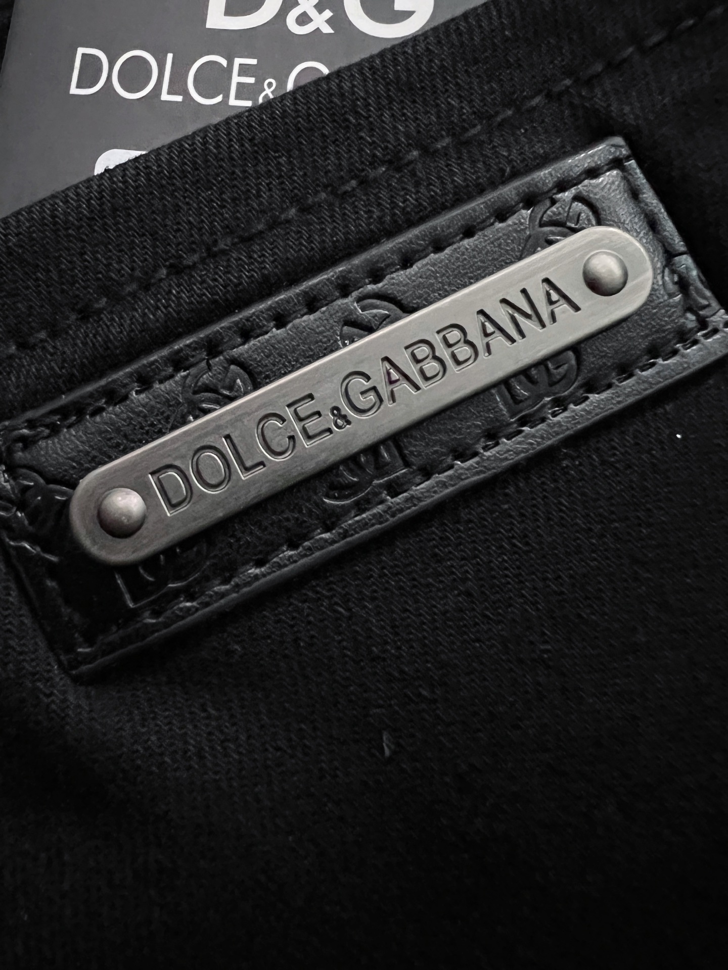 “High-Class Water-Washed Jeans with Unique Design and Comfort Features” - 图片 8