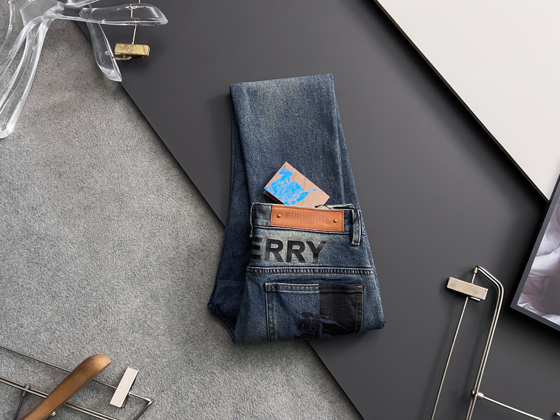 “High-Class Water-Washing Jeans: Comfort, Elasticity, Unique Design, Super-Fashion” - 图片 9