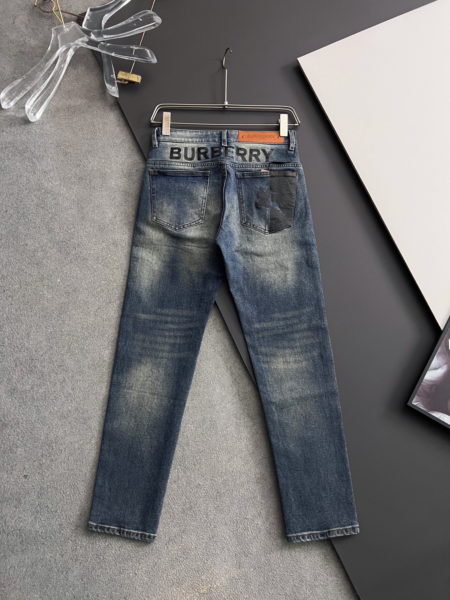 “High-Class Water-Washing Jeans: Comfort, Elasticity, Unique Design, Super-Fashion” - 图片 6