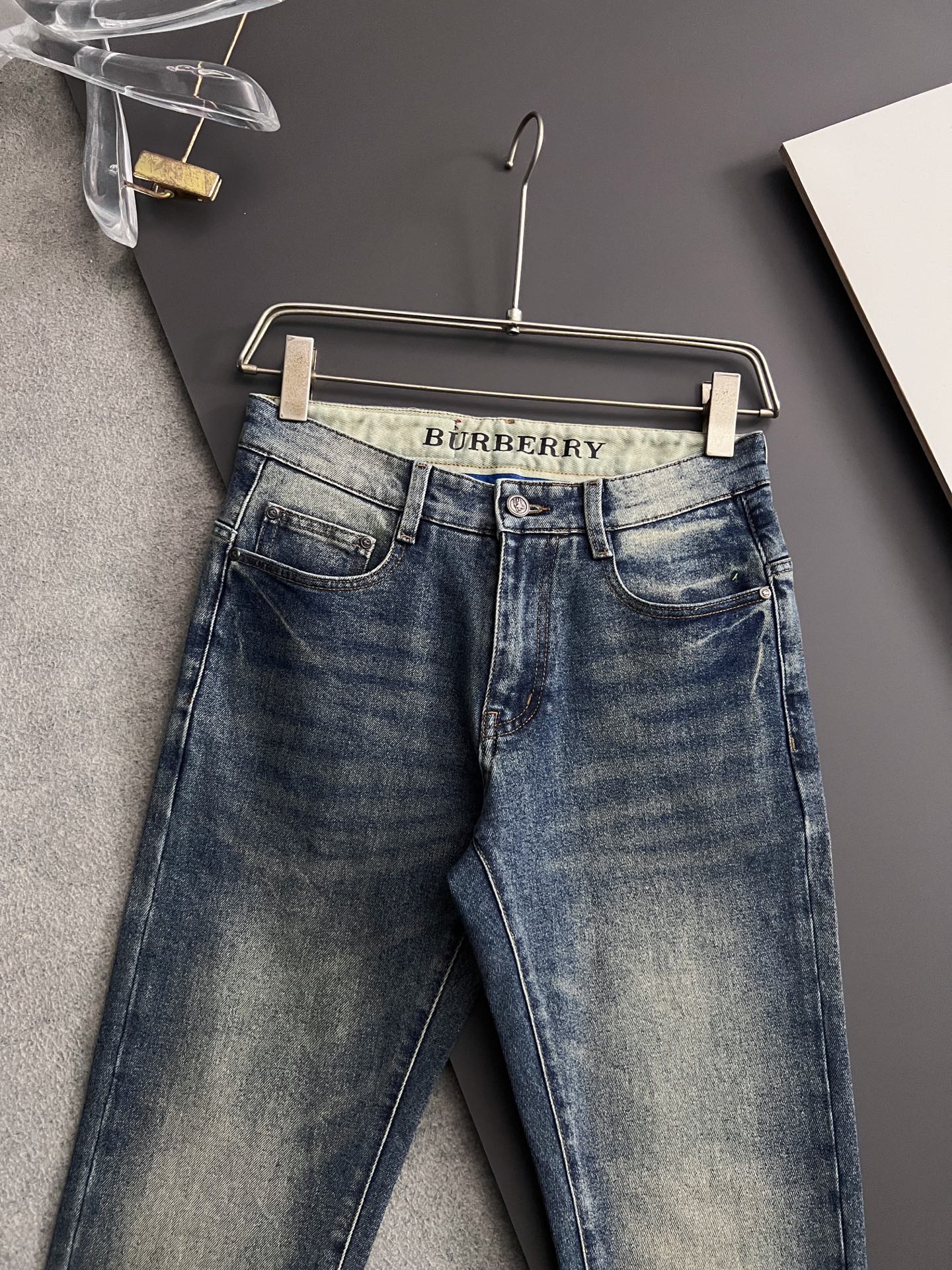 “High-Class Water-Washing Jeans: Comfort, Elasticity, Unique Design, Super-Fashion” - 图片 3