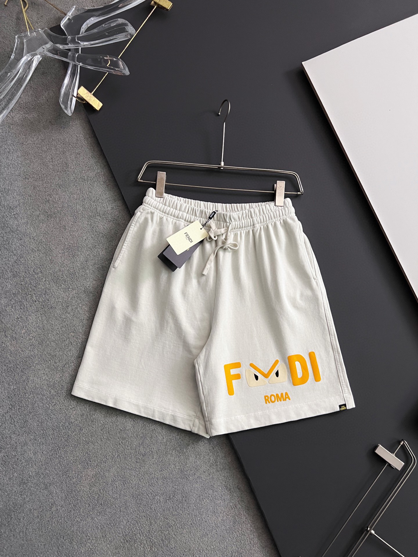 High-End Pure Cotton Shorts: Soft, Comfy, Leisurely, and Relaxed Fit in Various Sizes - 图片 1