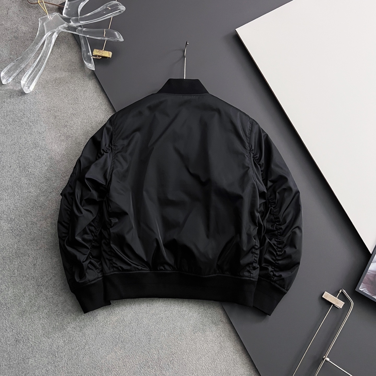 “High-Quality Dollar List: Pilot’s Black Baseball Collar Cotton Jacket with Unique Design” - 图片 5